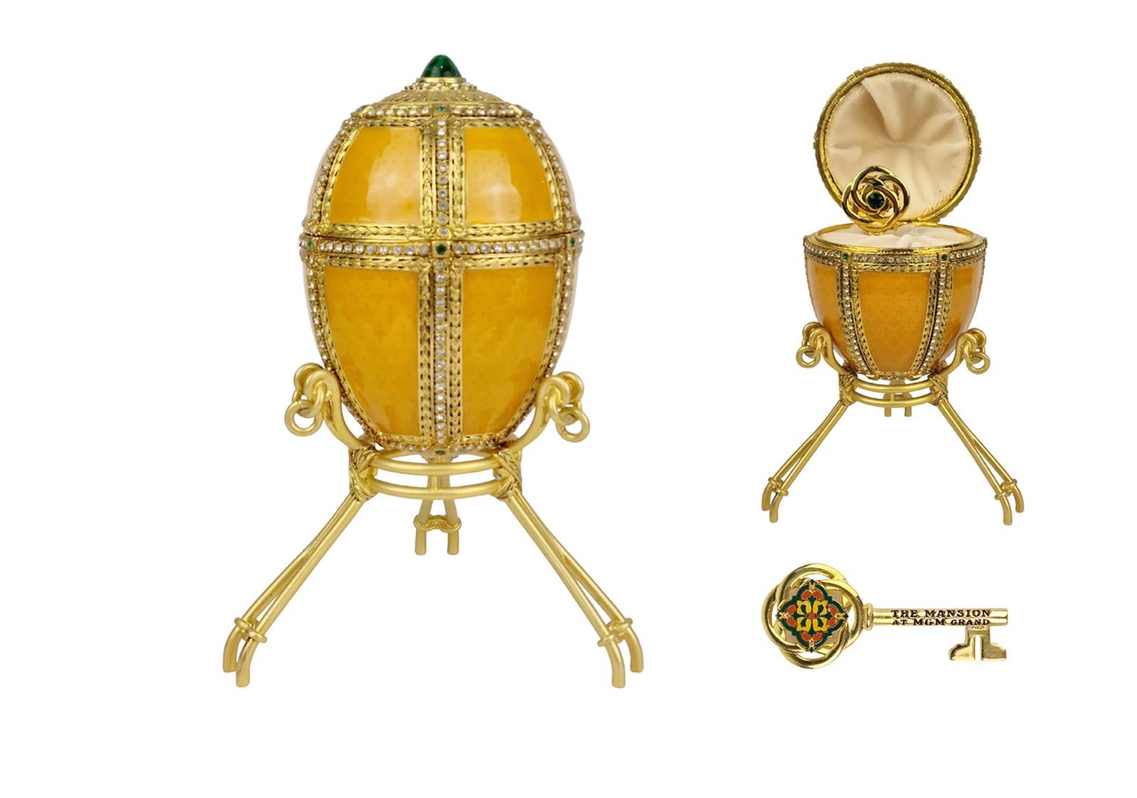 Fantastisch nach Carl Faberge Egg „Mansion at MGM Grand“  im Zustand „Gut“ im Angebot in Madrid, ES