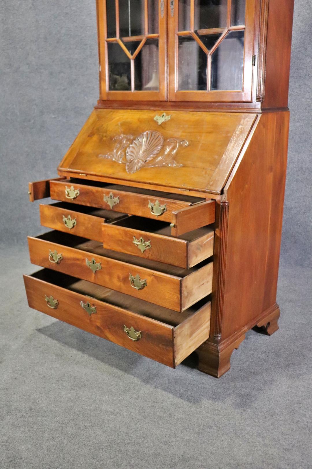 Fantastic American Centennial Solid Walnut Philadelphia Carved Secretary Desk  For Sale 3