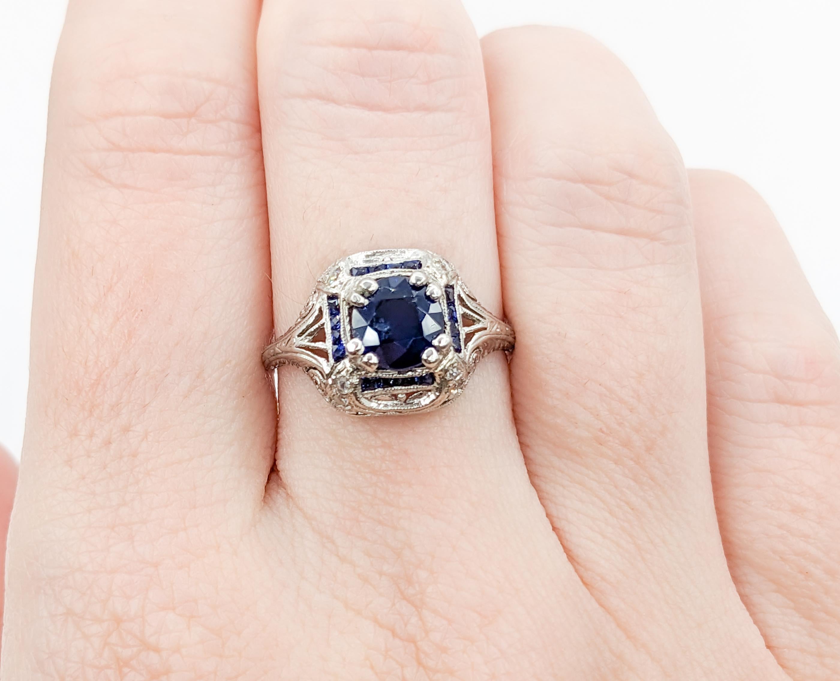 Fantastic Antique Art Deco Ring with Sapphire and Diamonds in Platinum Filigree In Good Condition In Bloomington, MN