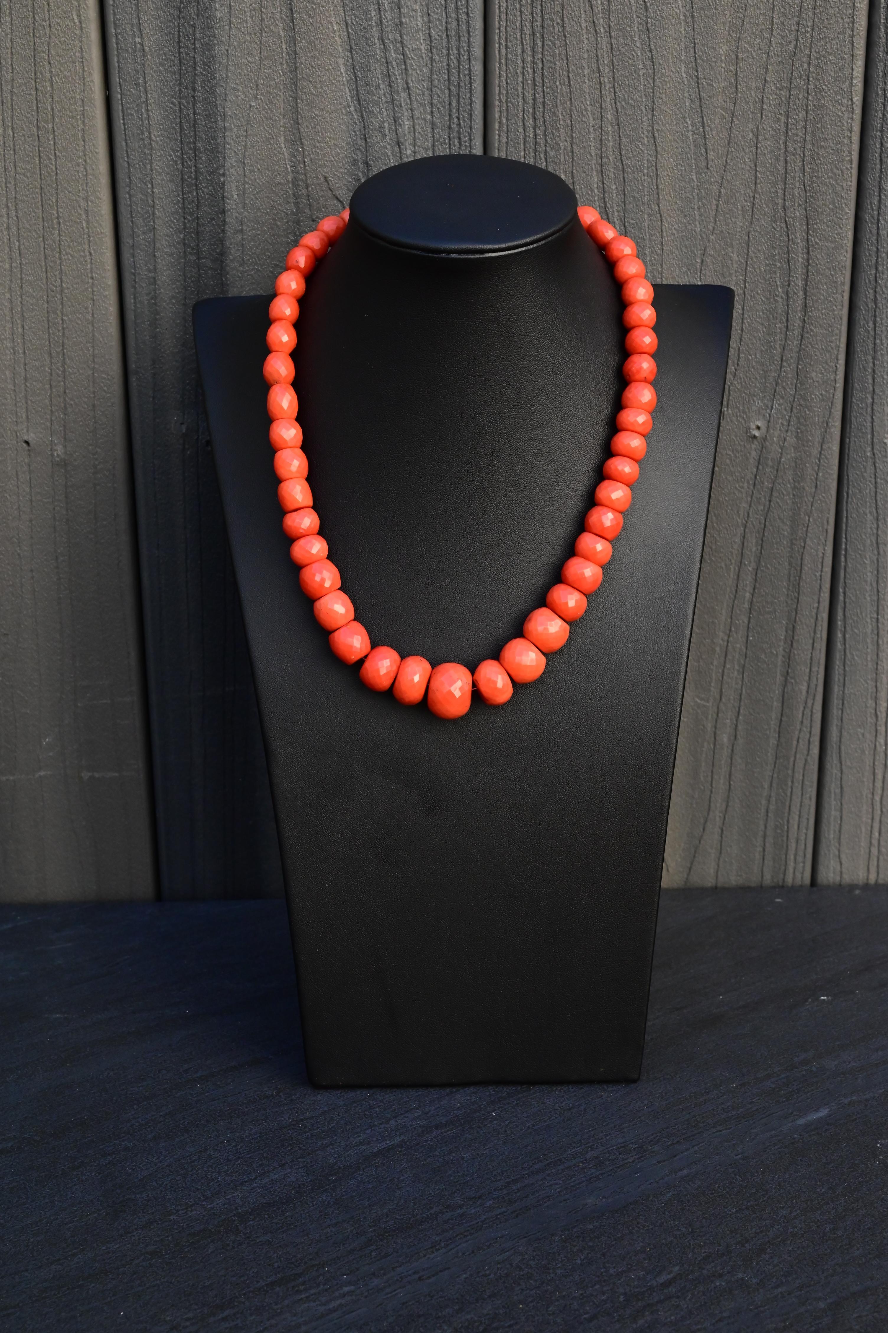 Fantastic Antique Coral Necklace Diamond Etched 101 Grams With Cameo In Good Condition In Media, PA