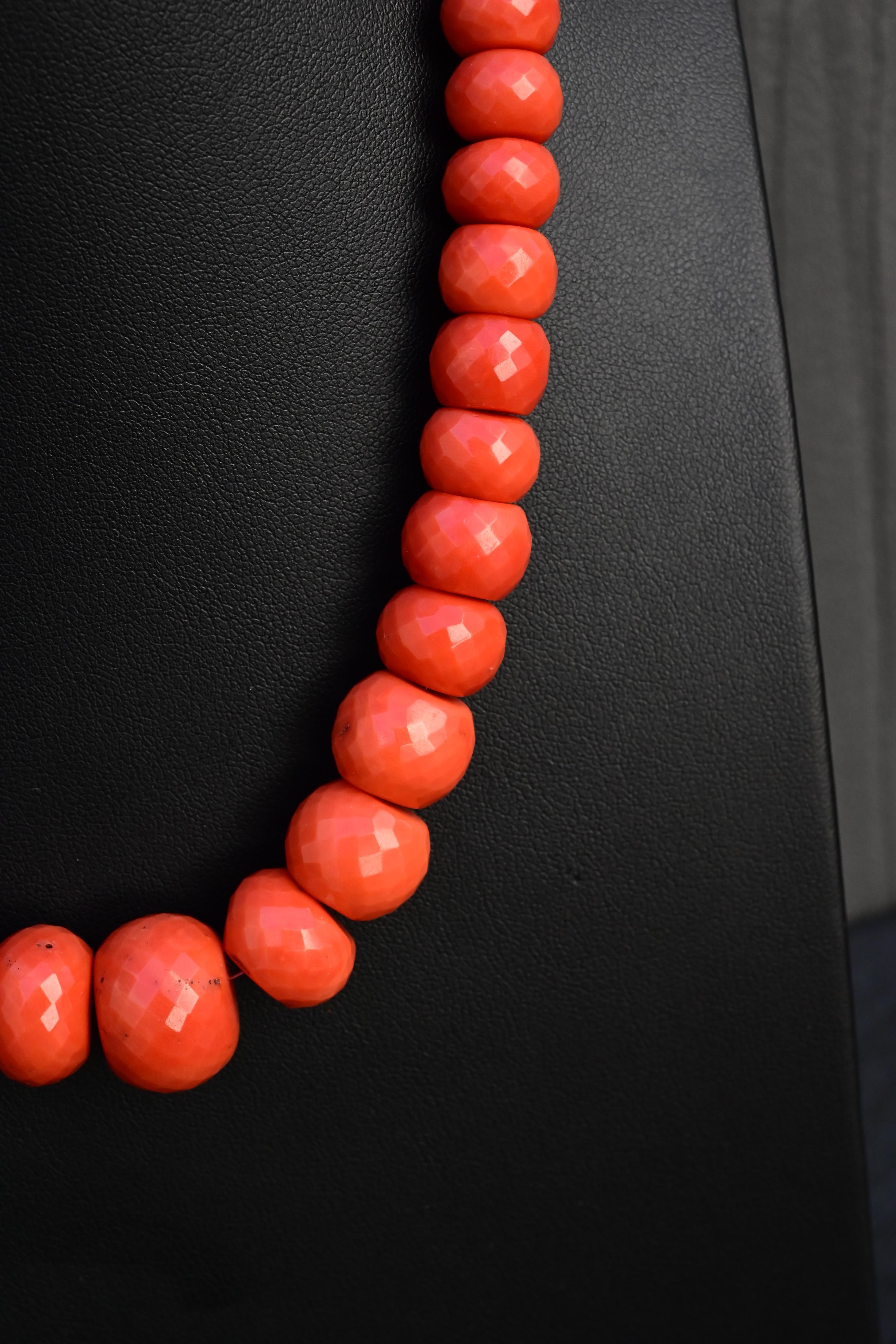 Fantastic Antique Coral Necklace Diamond Etched 101 Grams With Cameo 2