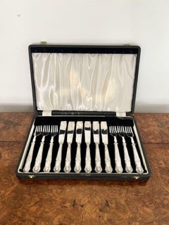 Fantastic antique Edwardian twelve piece cutlery set in the original box