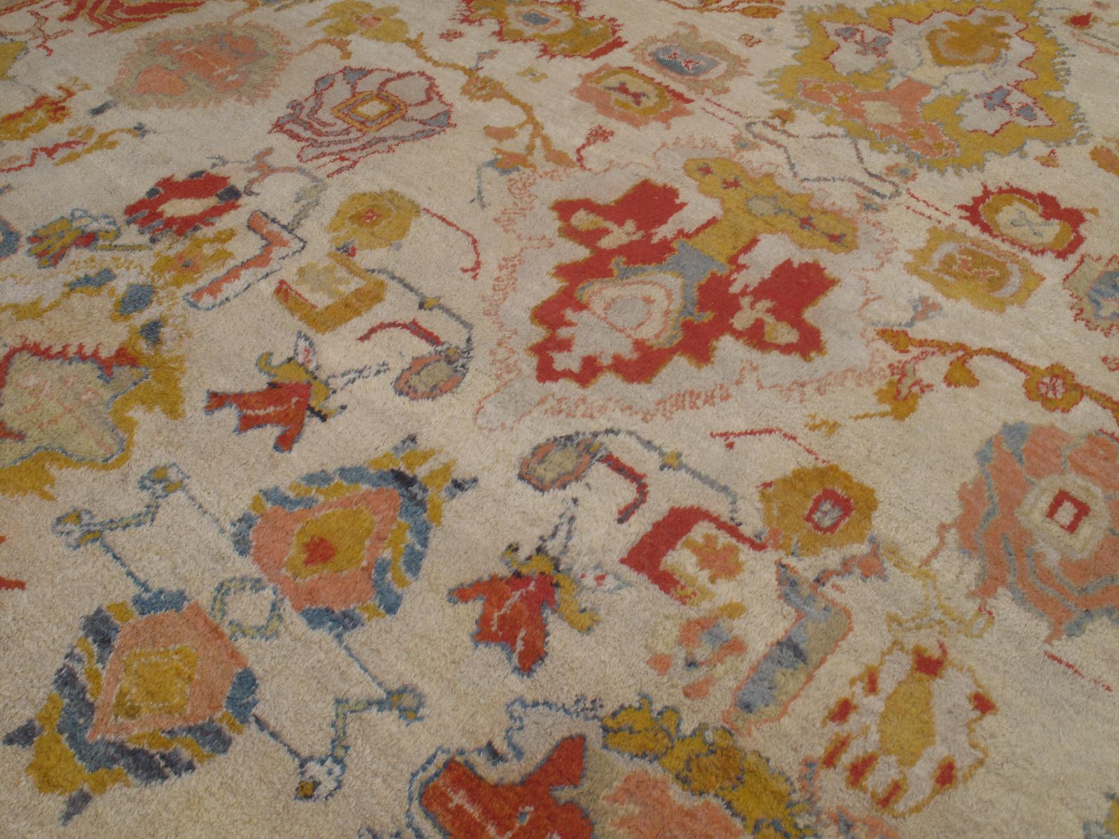 Fantastic Antique Oushak Carpet In Good Condition For Sale In New York, NY
