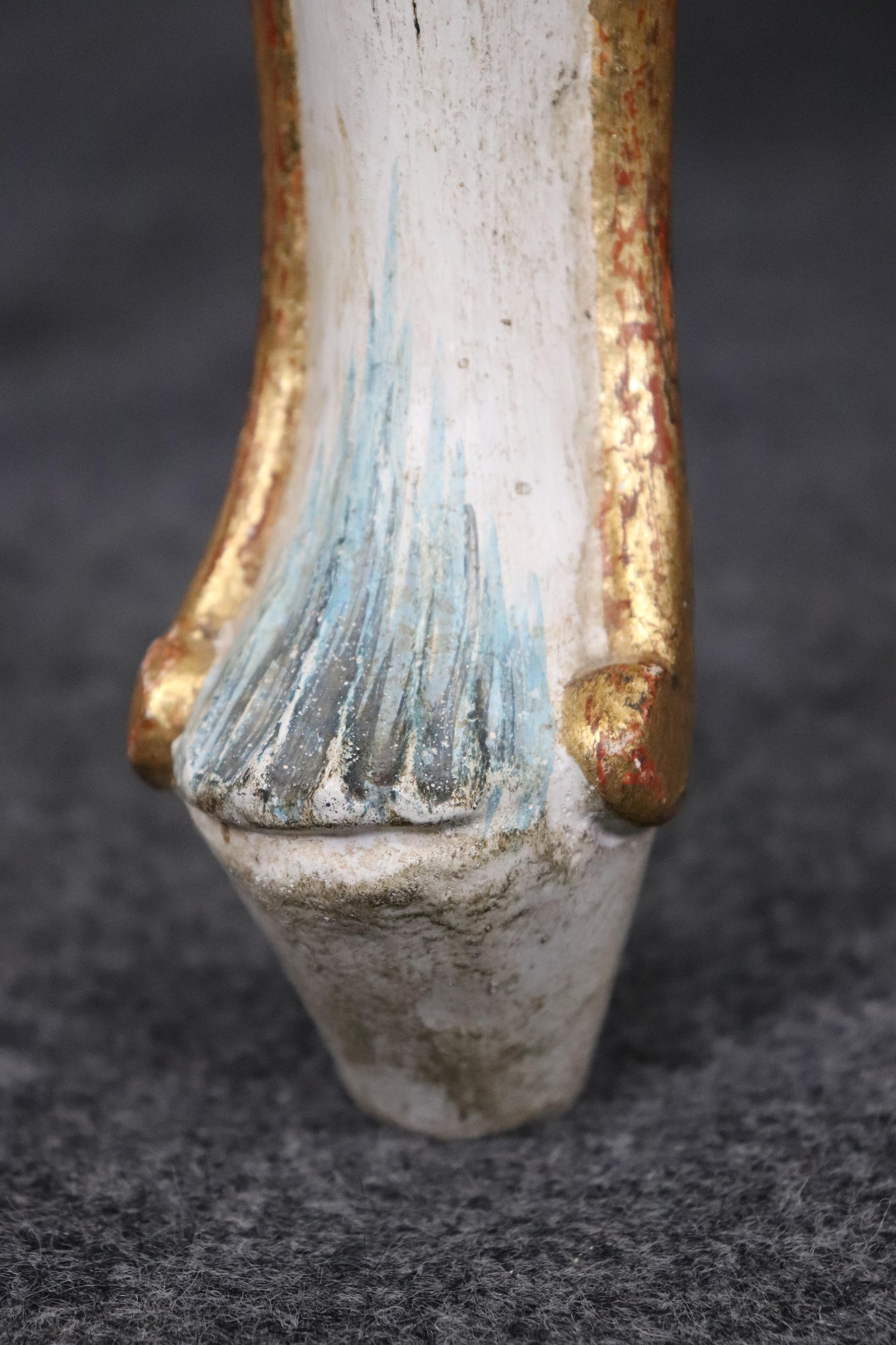 Fantástica Vanty Bomba Veneciana Italiana Antigua Pintada y Dorada con Espejo en Bueno estado para la venta en Swedesboro, NJ
