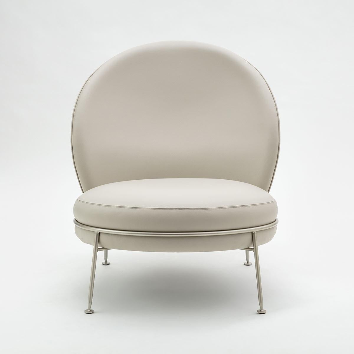 Other Fantastic Armchair Leather Champagne Satined Lacquer Finishing Amaretto Collec For Sale