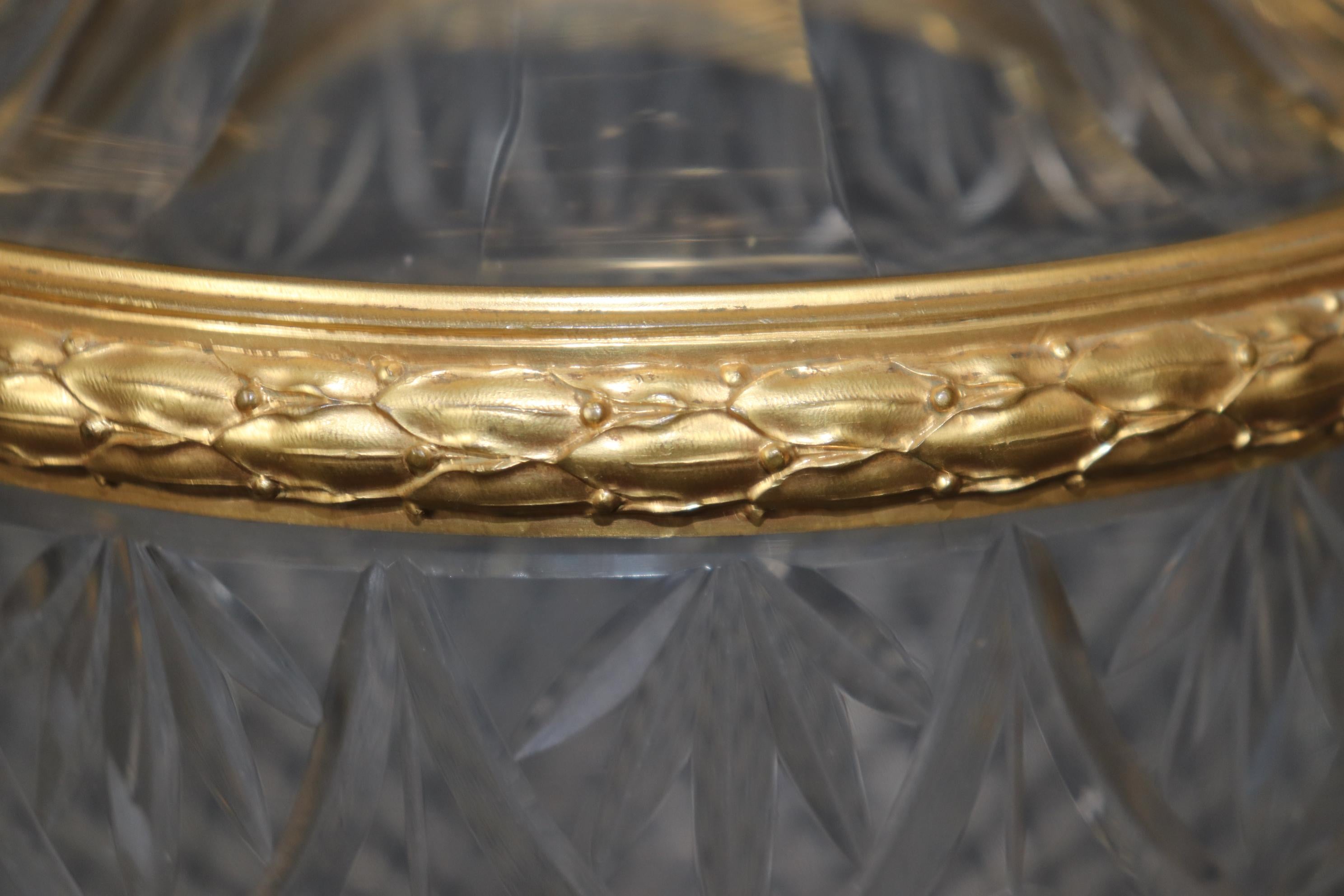 Fantástica urna jarrón troyano de cristal y bronce fundido atribuido a Baccarat 2