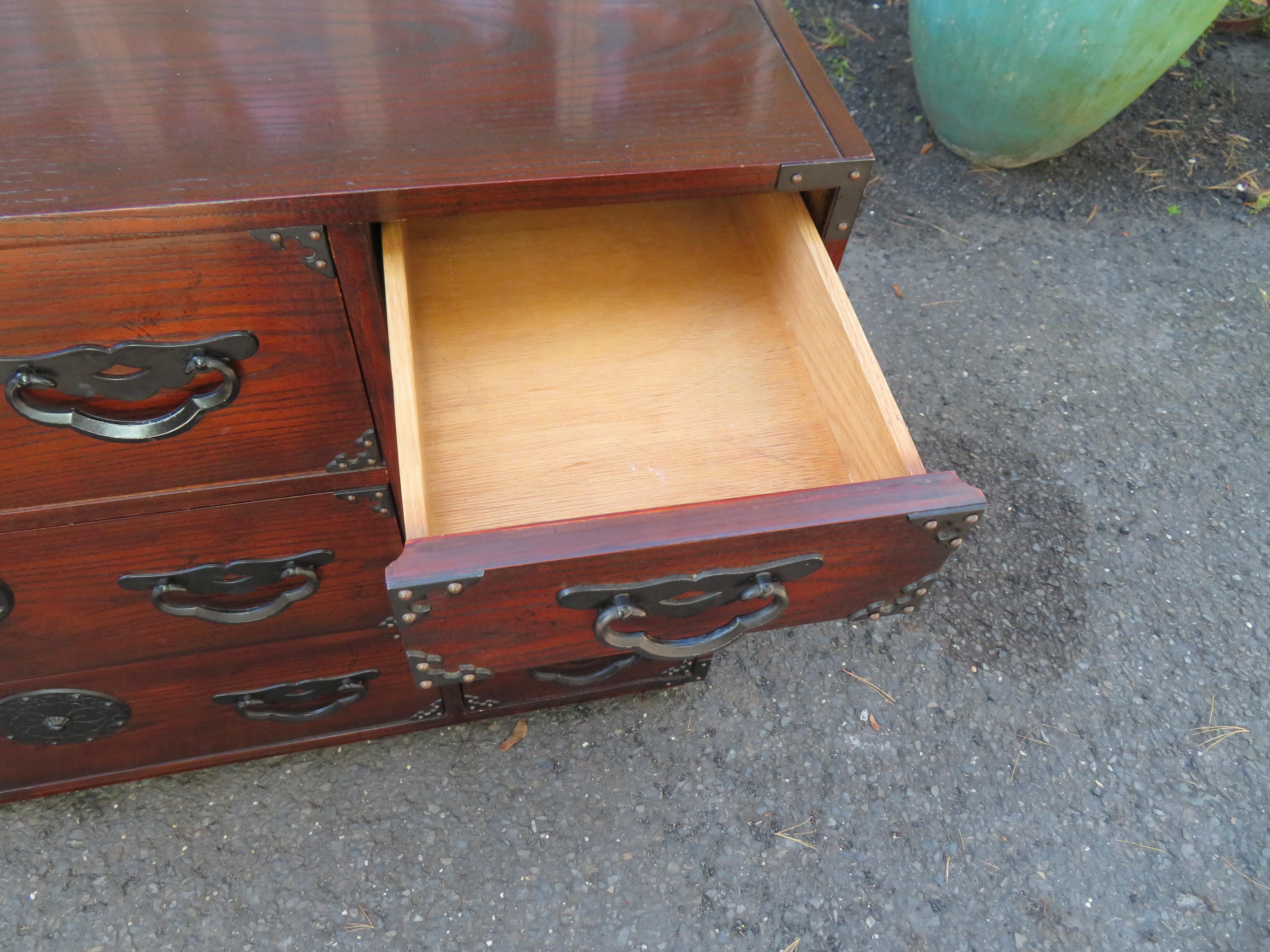 Fantastic Baker Modern Asian Tansu Bachelors Chest Chinoiserie Mid-Century 2