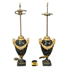 Fantastische französische Cassolette-Tischlampen aus Bronze und Verdi-Marmor mit Goldbronzebeschlägen