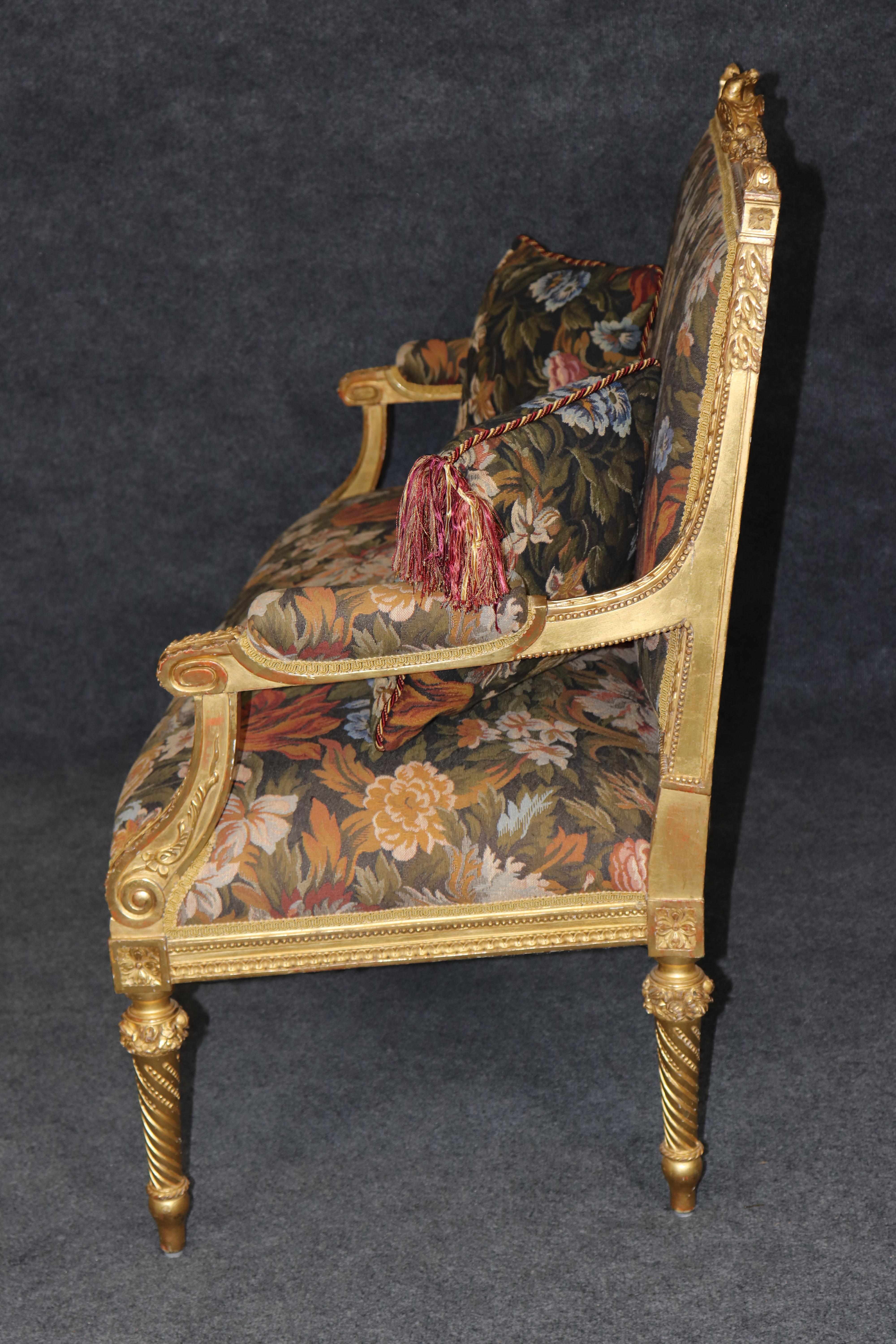 Early 20th Century Fantastic Carved Birds Parcel Gilded French Louis XVI Style Settee Canape For Sale