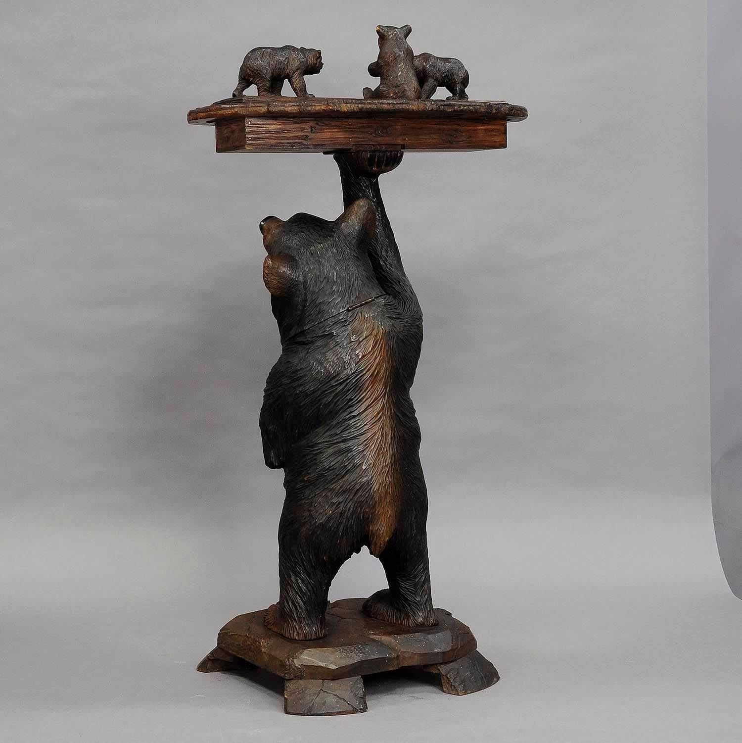 Fantastic Carved Black Forest Side Table with Bears (Holz)