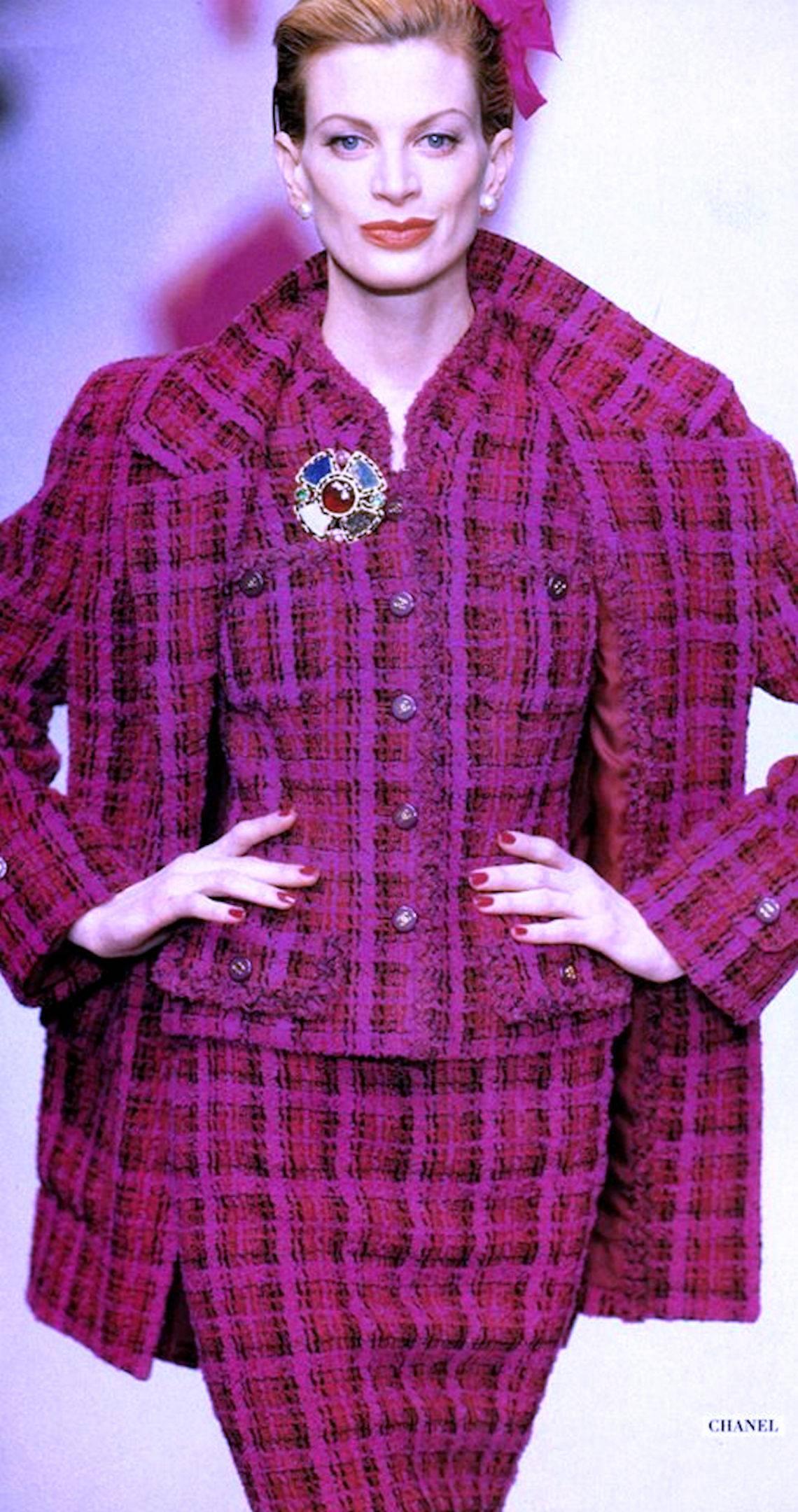Fantastic Chanel Purple Lesage Fantasy Fringe Tweed Jacket Blazer In Excellent Condition In Switzerland, CH