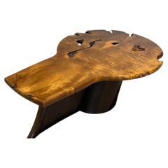 Fantastic Coffee Table in the style of George Nakashima