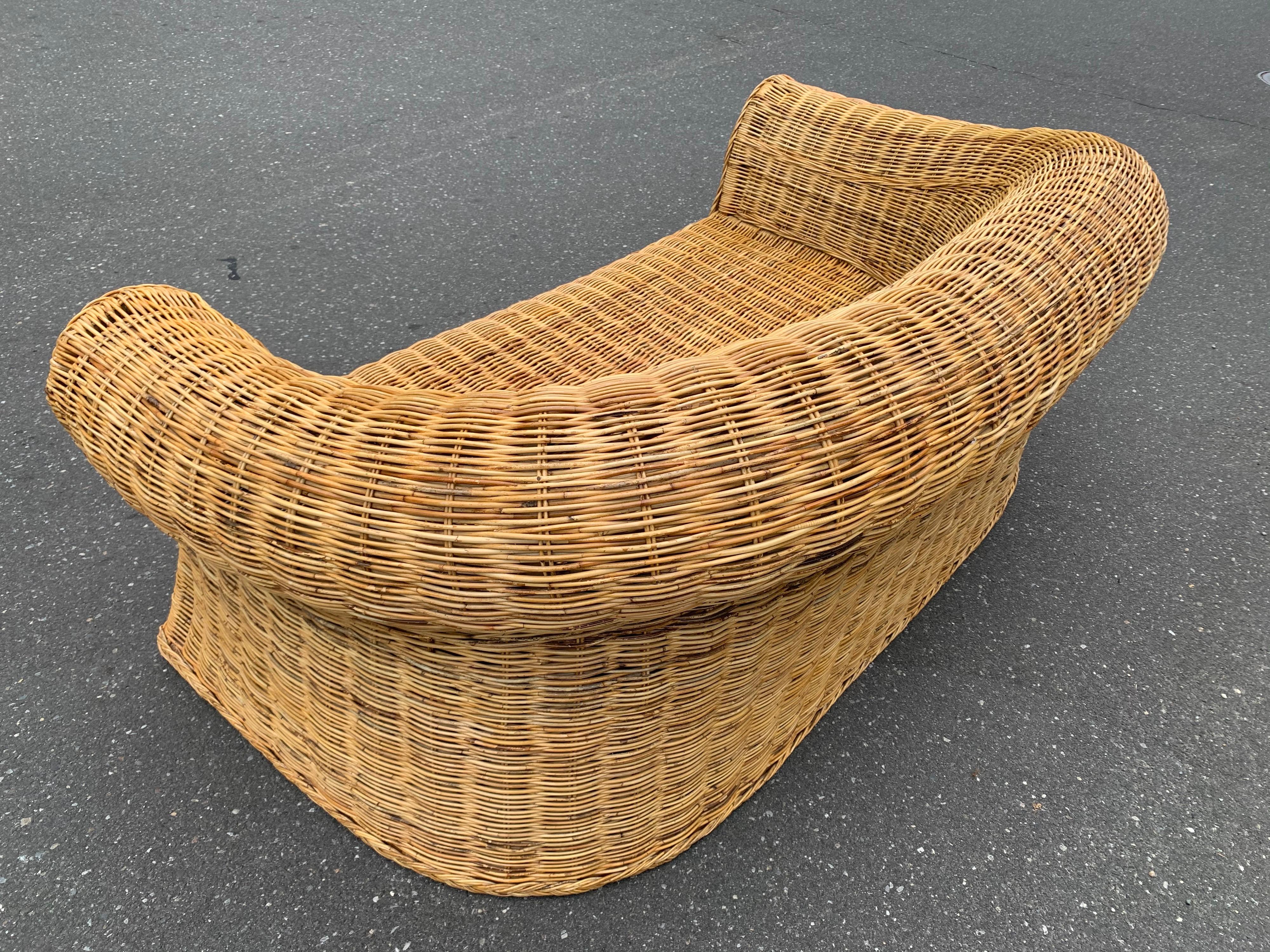 Fantastic Curved Woven Wicker Sofa/Settee For Sale 1