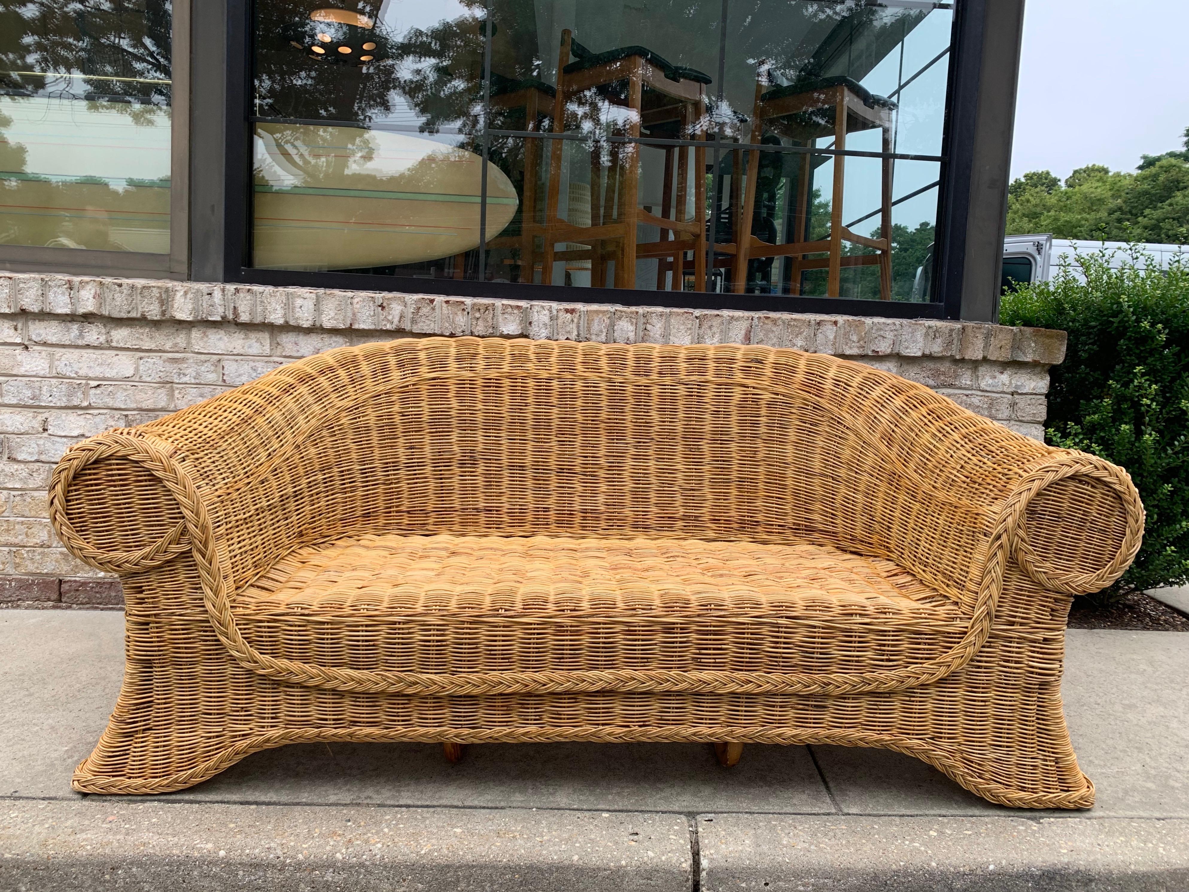 Fantastic Curved Woven Wicker Sofa/Settee For Sale 2