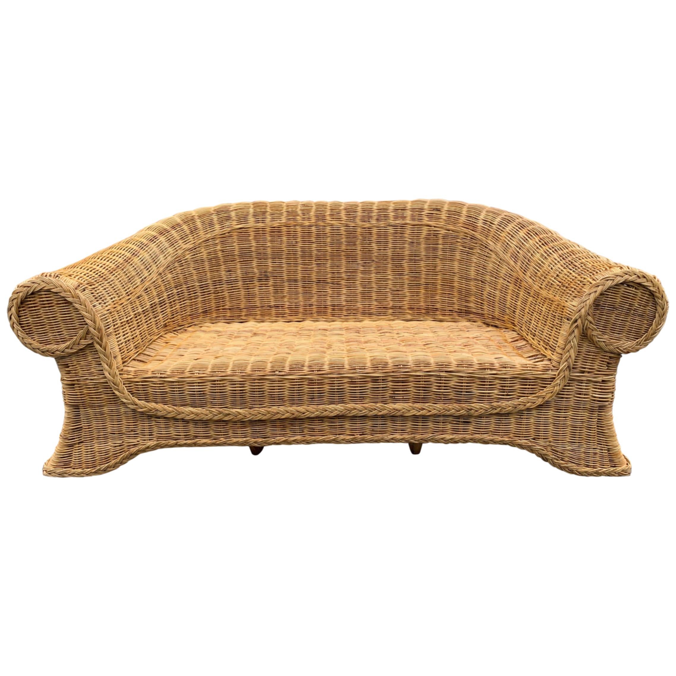 Fantastic Curved Woven Wicker Sofa/Settee