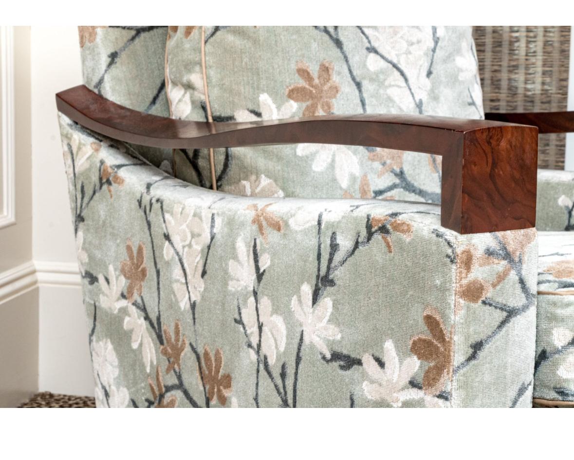 Fantastischer Donghia Polstersessel mit Ottomane im Zustand „Gut“ im Angebot in Pineville, NC