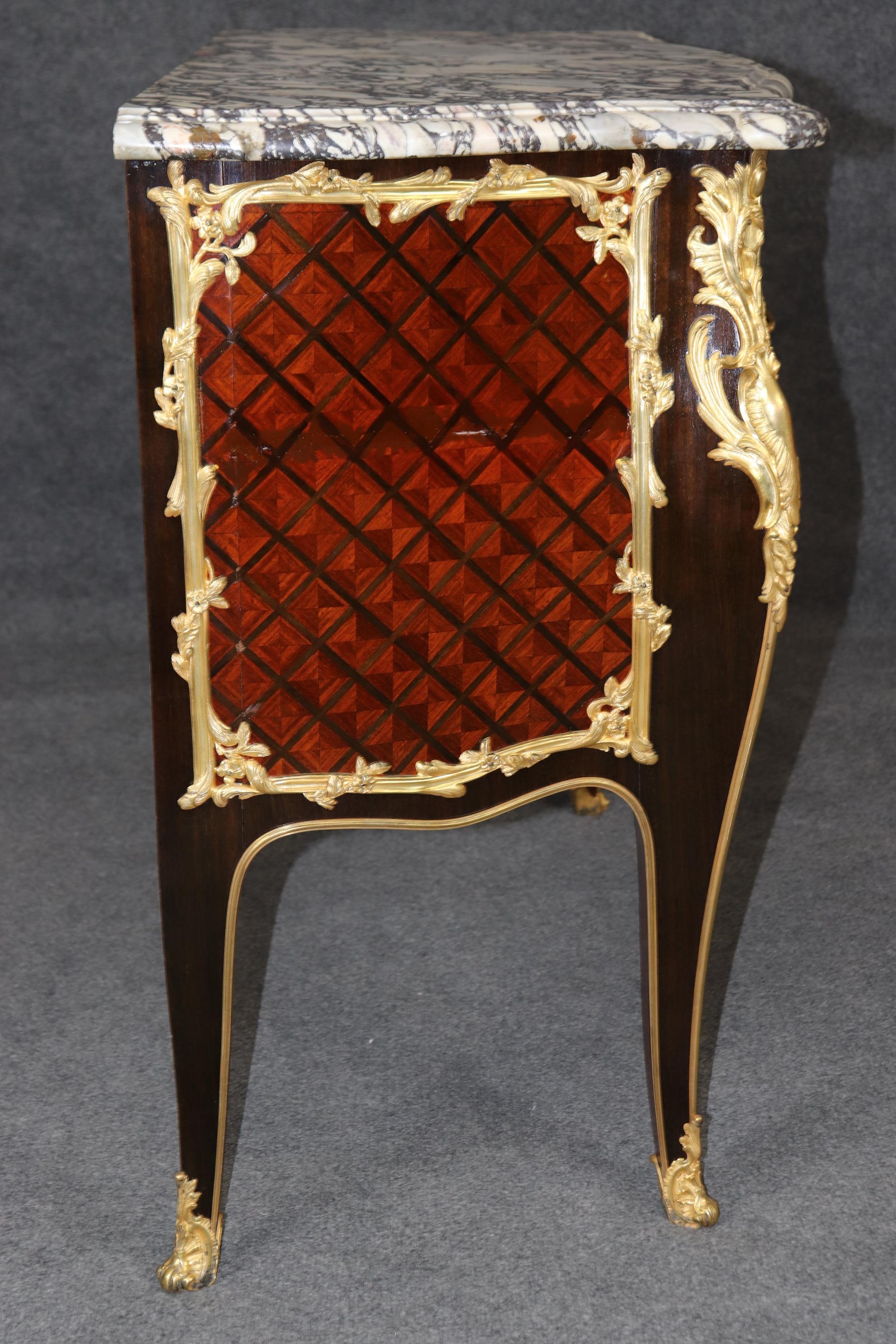 Fantastico Dore' in bronzo con montatura Breche Violette Maison Roudillion Commode in vendita 3