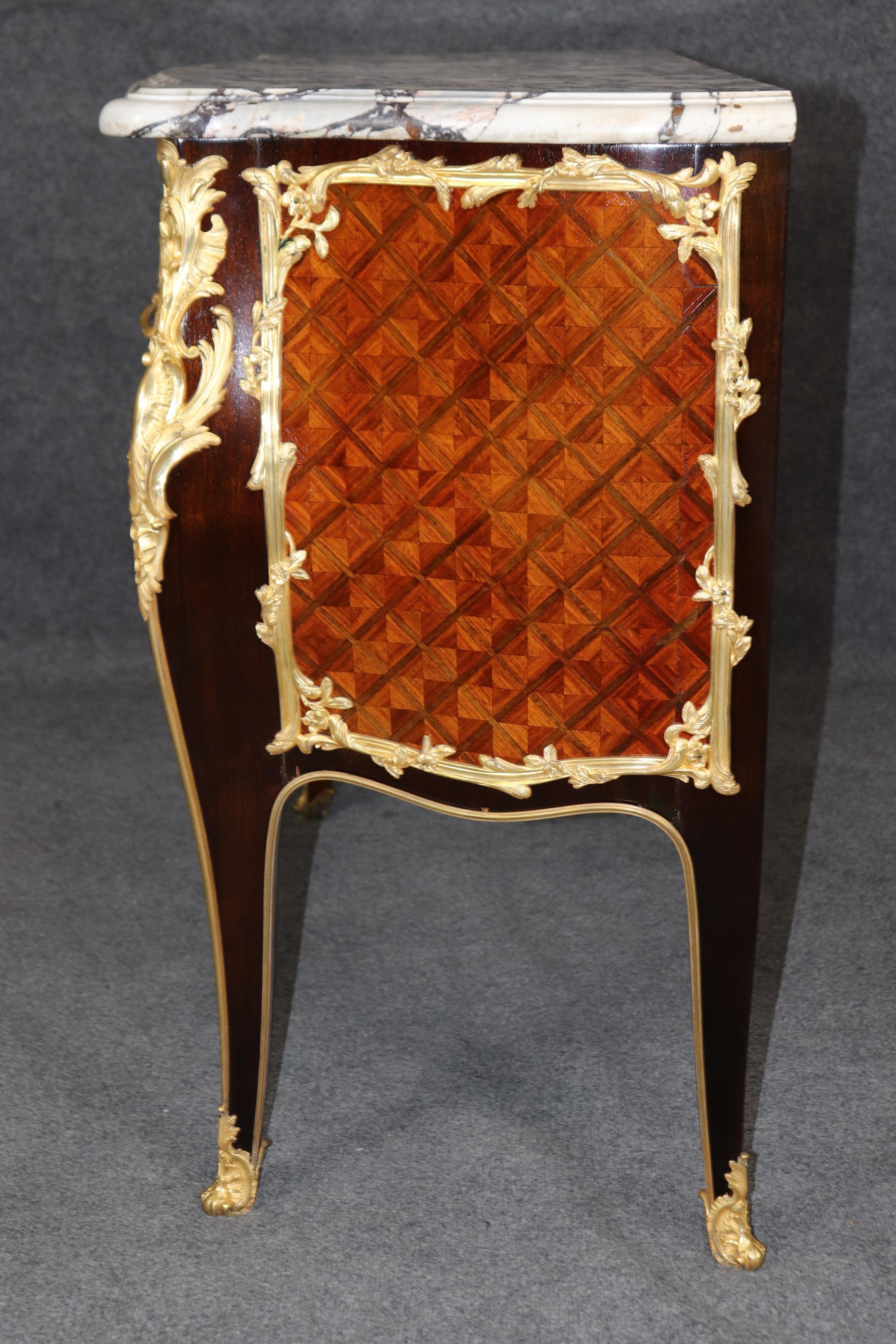 Fine XIX secolo Fantastico Dore' in bronzo con montatura Breche Violette Maison Roudillion Commode in vendita