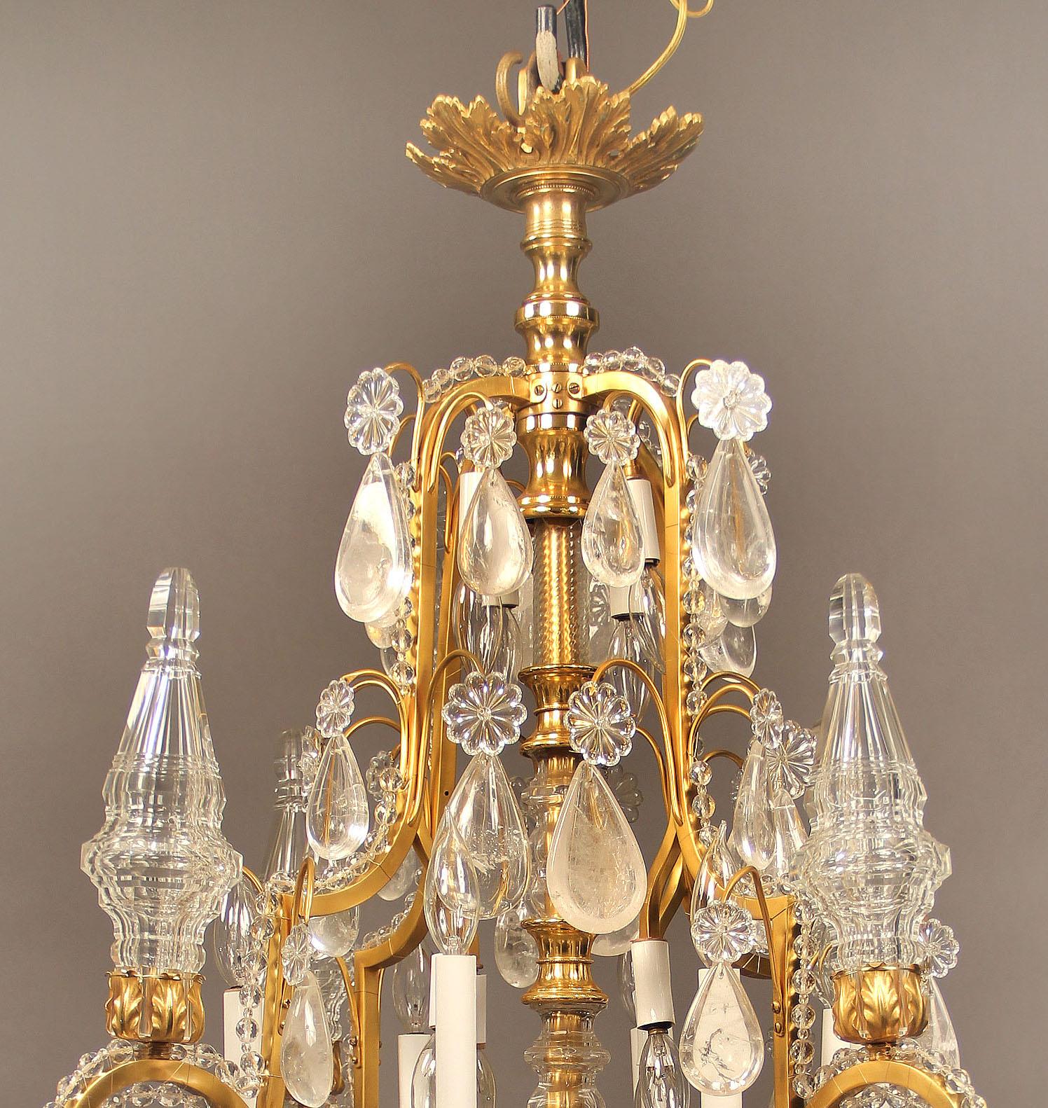 XX secolo Fantastico lampadario in bronzo dorato e cristallo di rocca dei primi del Novecento in vendita