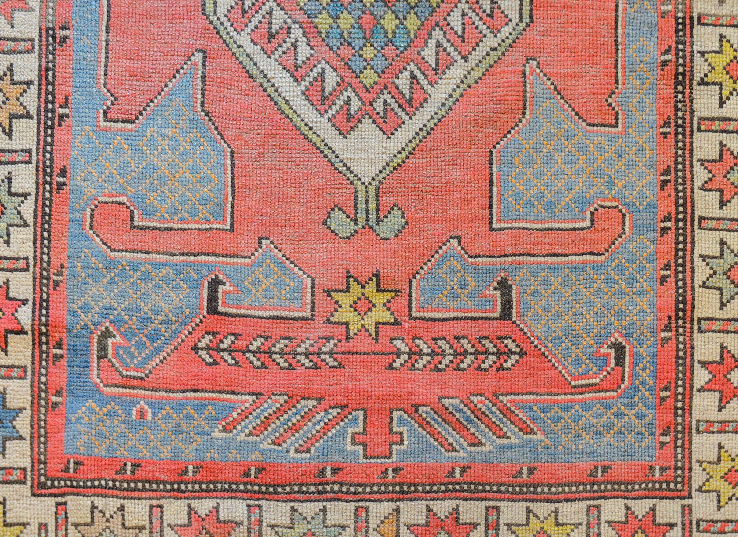 Fantastique tapis kazak du début du 20e siècle Bon état - En vente à Chicago, IL