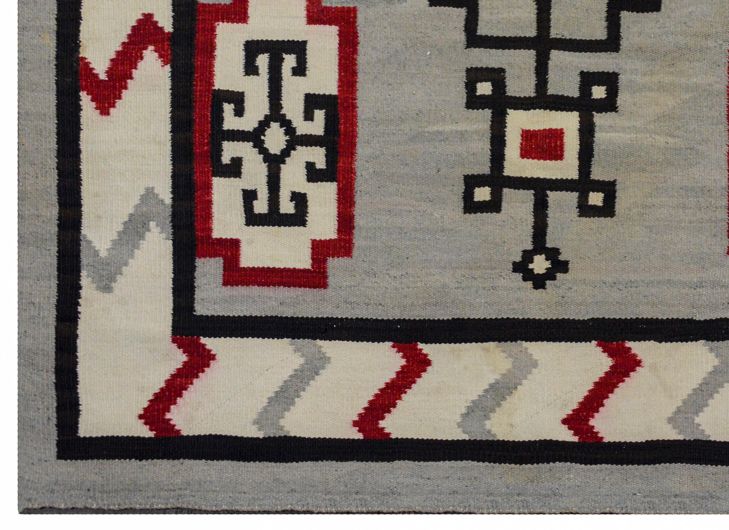 Fantastic Early 20th Century Navajo Rug 1