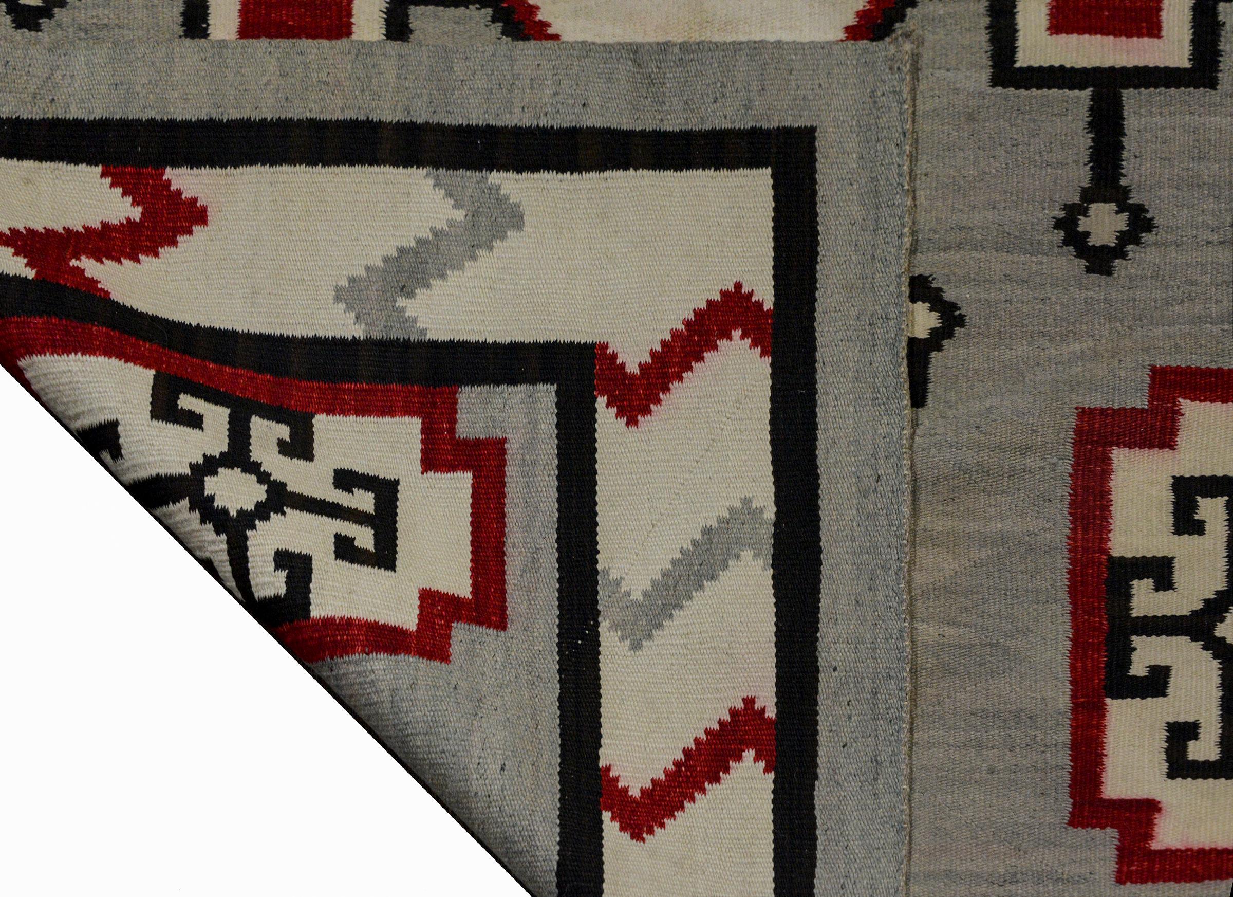 Fantastic Early 20th Century Navajo Rug 3