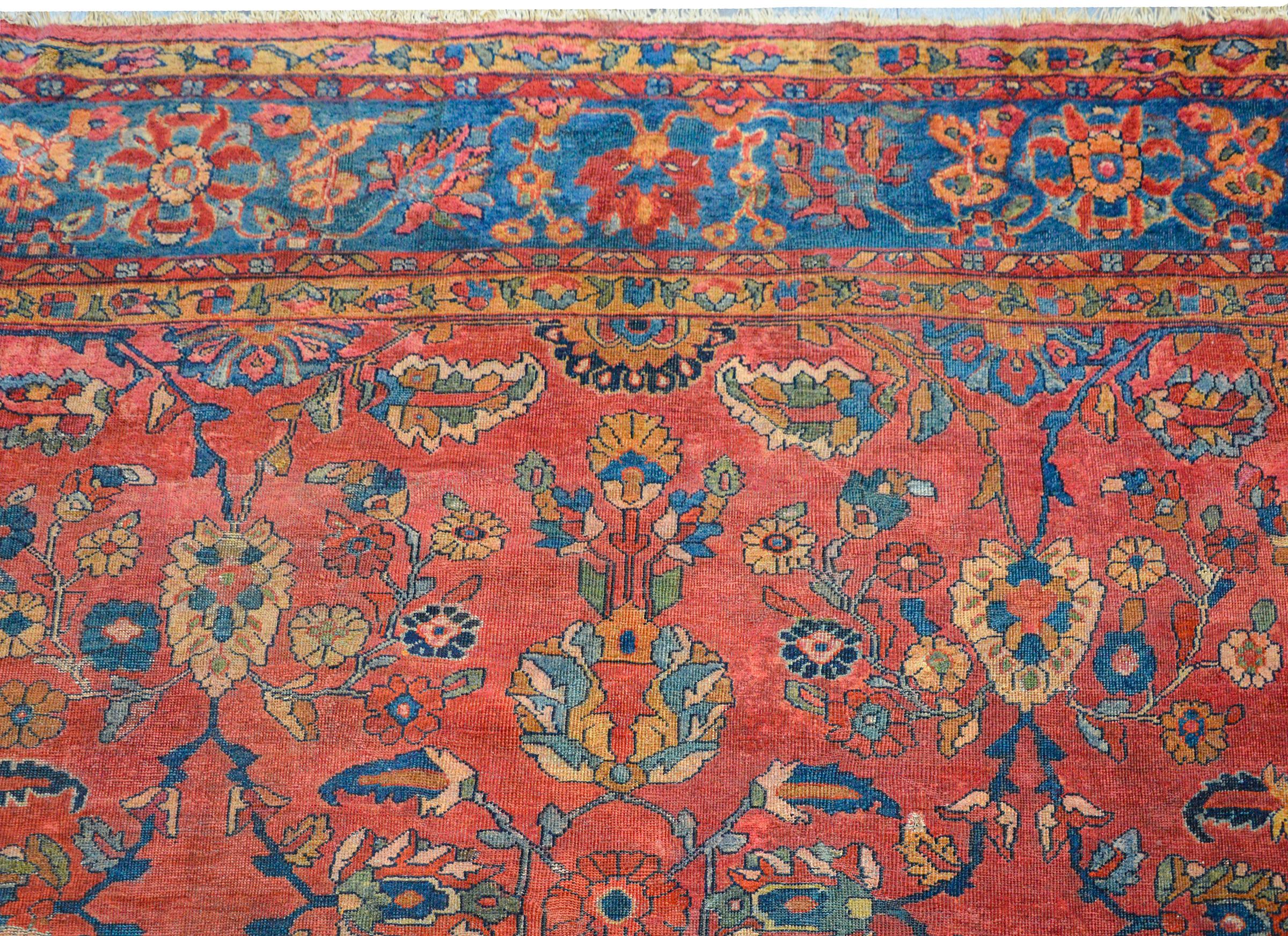 Fantastic Early 20th Century Sarouk Mahal Rug In Good Condition In Chicago, IL