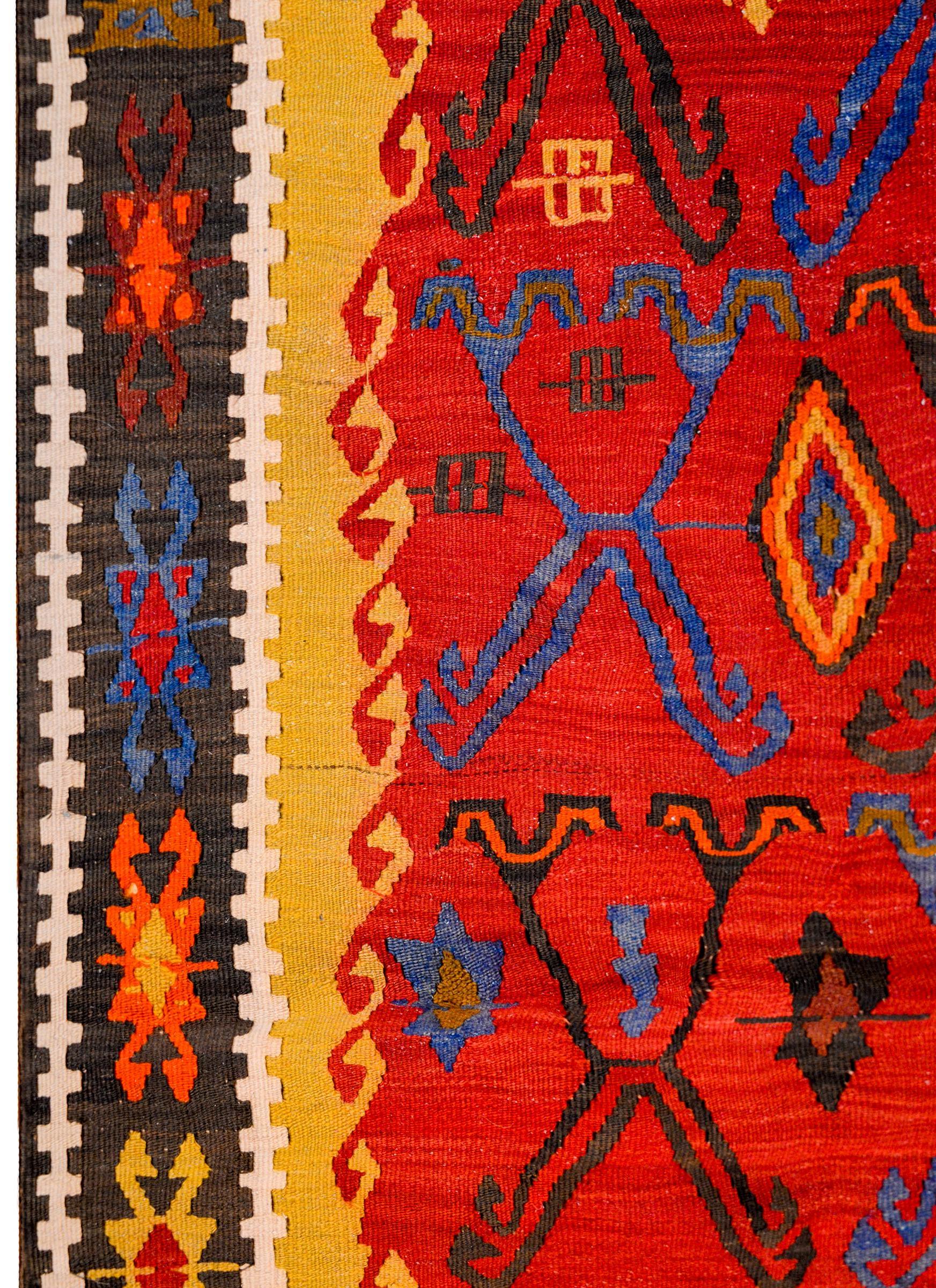 Milieu du XXe siècle Fantastique tapis turc Kilim du début du XXe siècle en vente