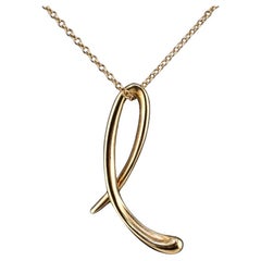 Fantastische Elsa Peretti Tiffany & Co. Gelbgold-Anhänger mit kursivem L