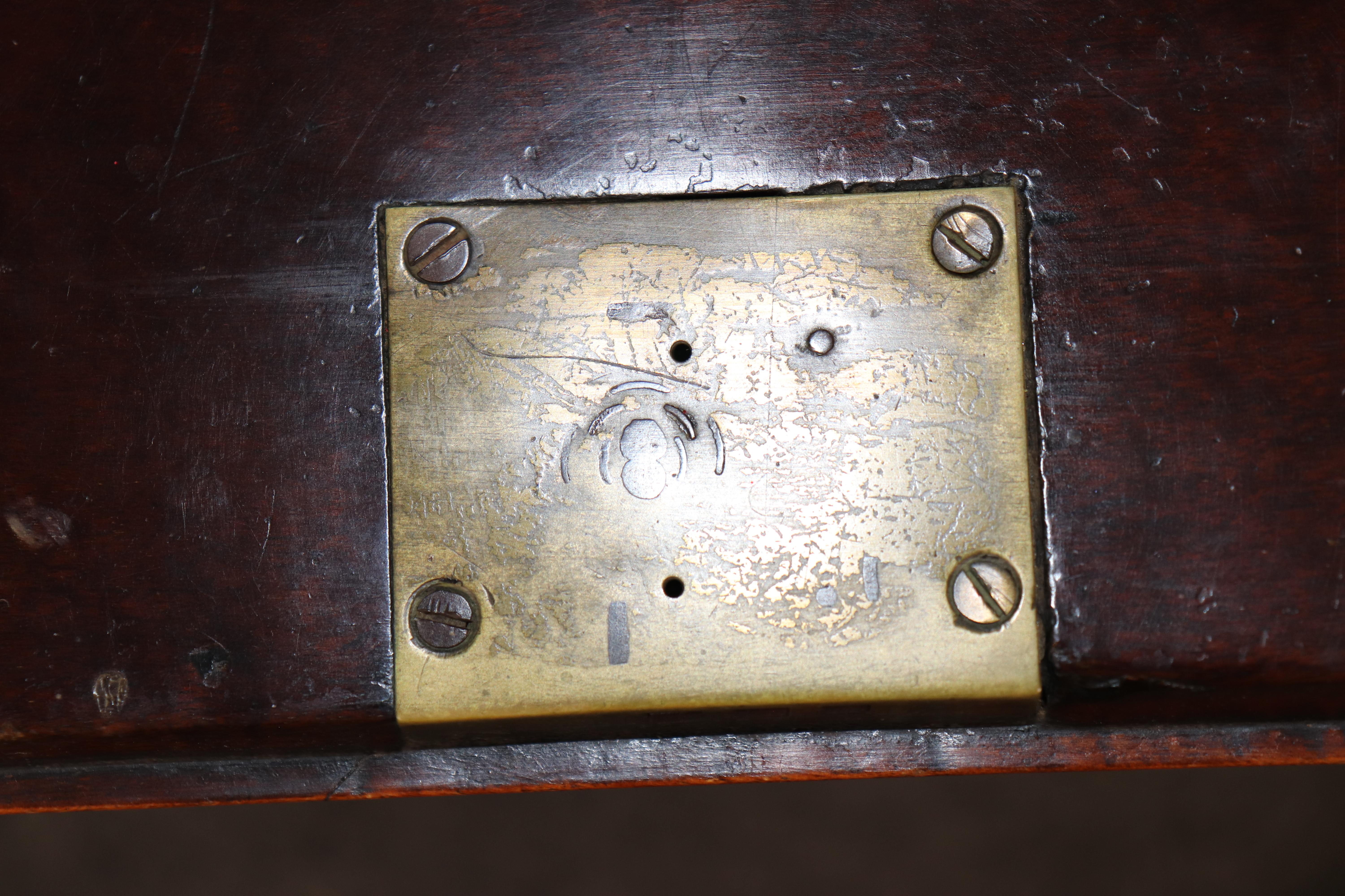 Fantástico Escritorio Secretario de Tapa Inclinada de Madera Satinada Decorado con Pintura Inglesa Adams en venta 3