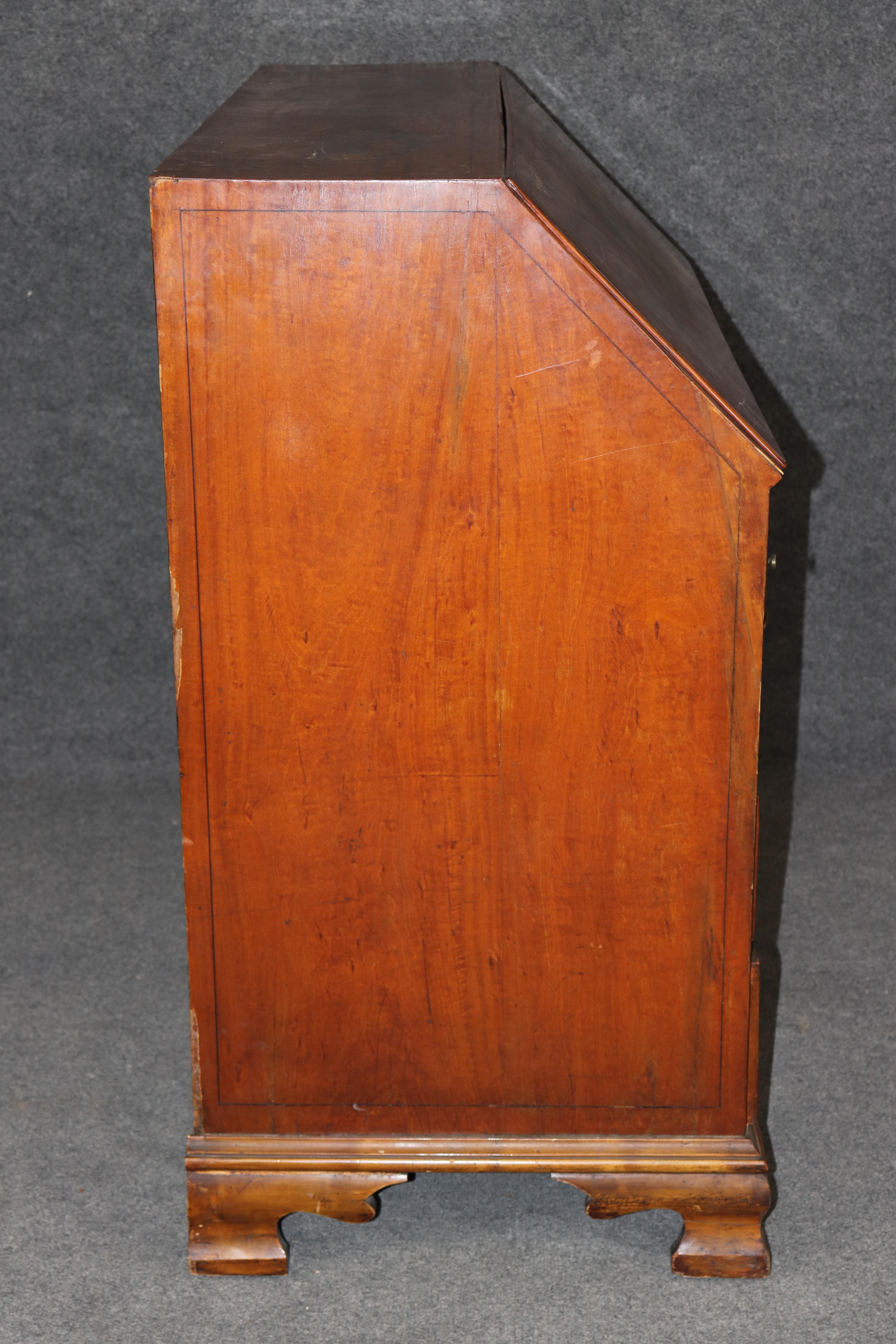Fantástico Escritorio Secretario de Tapa Inclinada de Madera Satinada Decorado con Pintura Inglesa Adams en venta 4