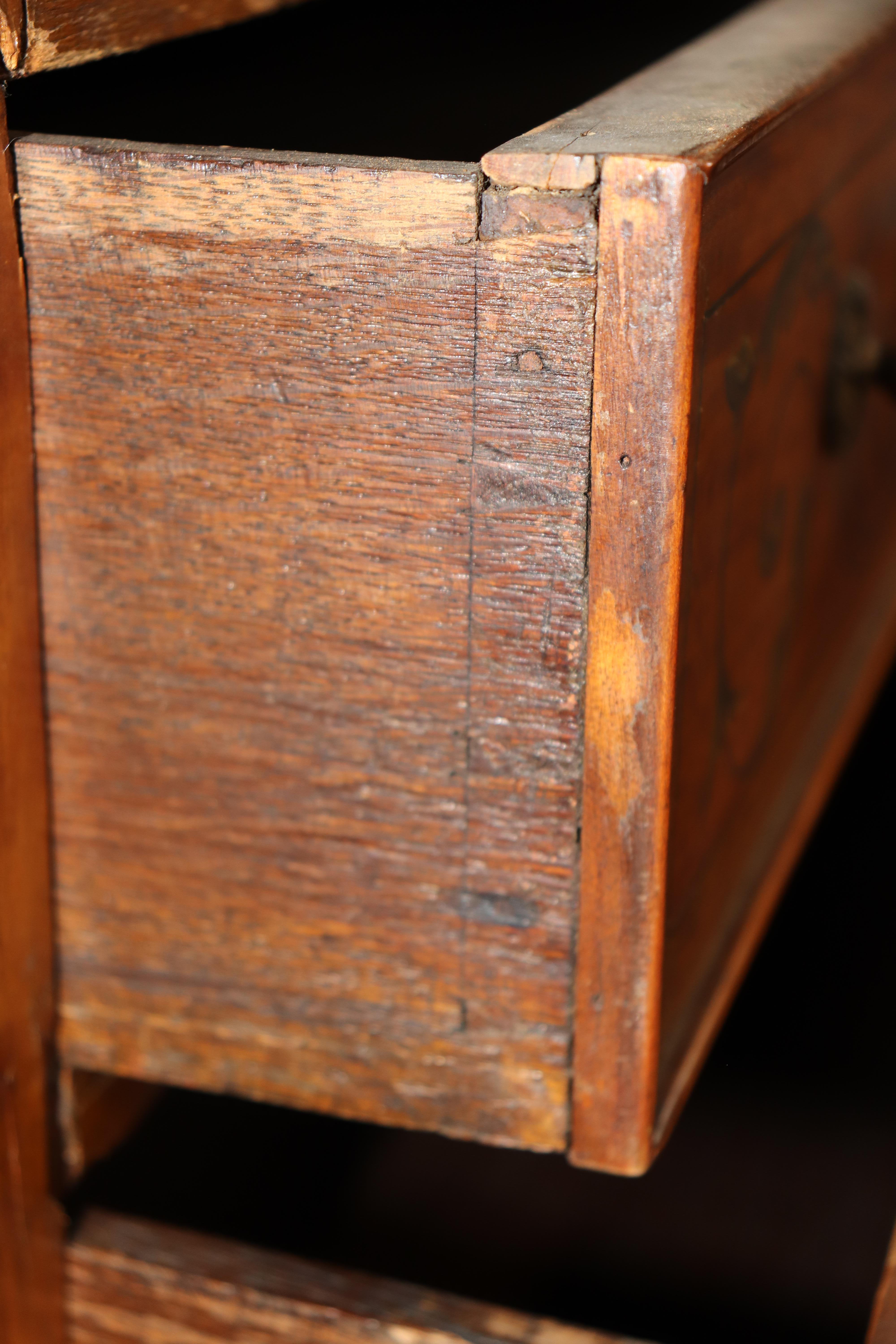 Fantástico Escritorio Secretario de Tapa Inclinada de Madera Satinada Decorado con Pintura Inglesa Adams en venta 5