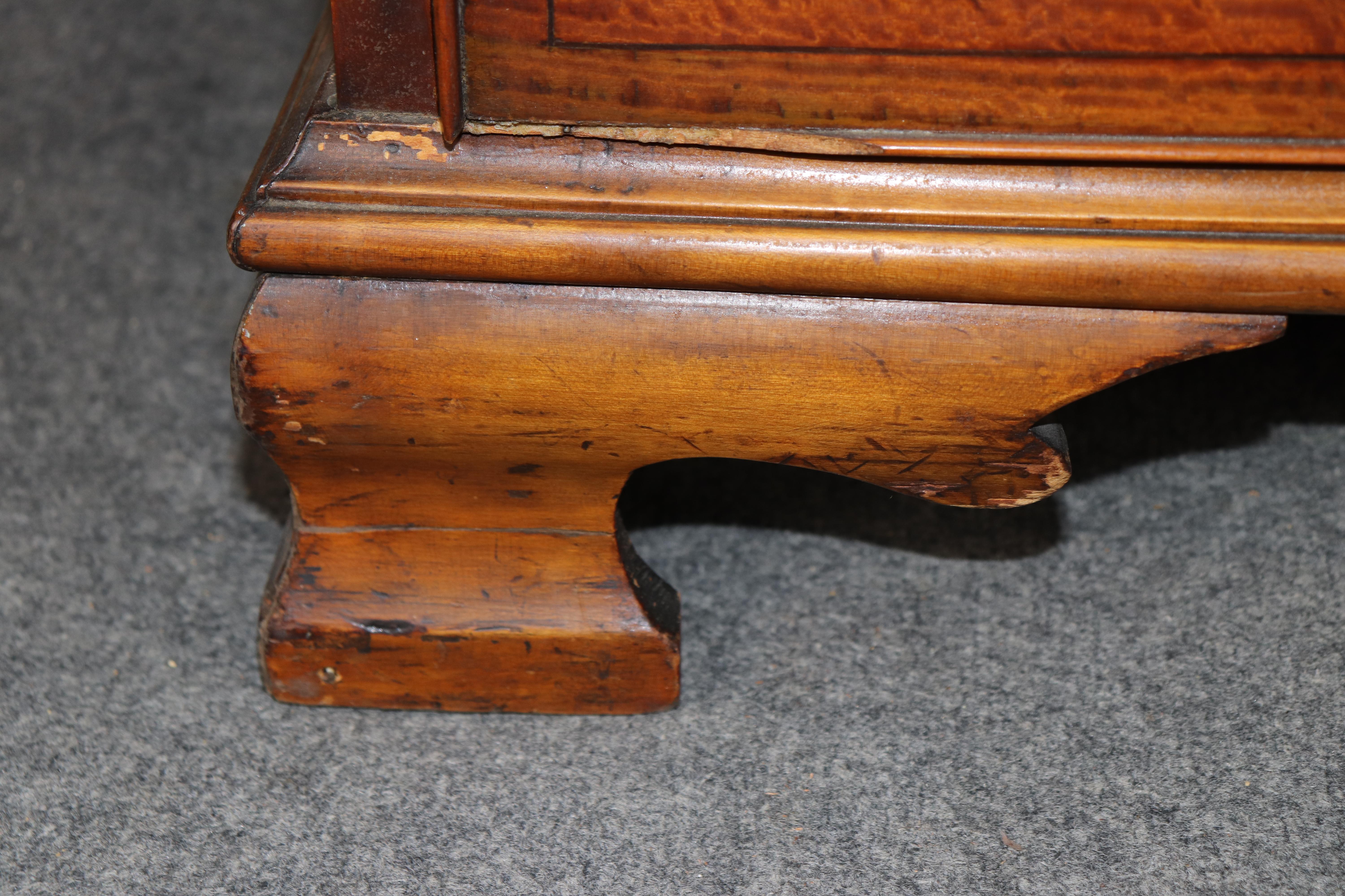 Fantástico Escritorio Secretario de Tapa Inclinada de Madera Satinada Decorado con Pintura Inglesa Adams en venta 6