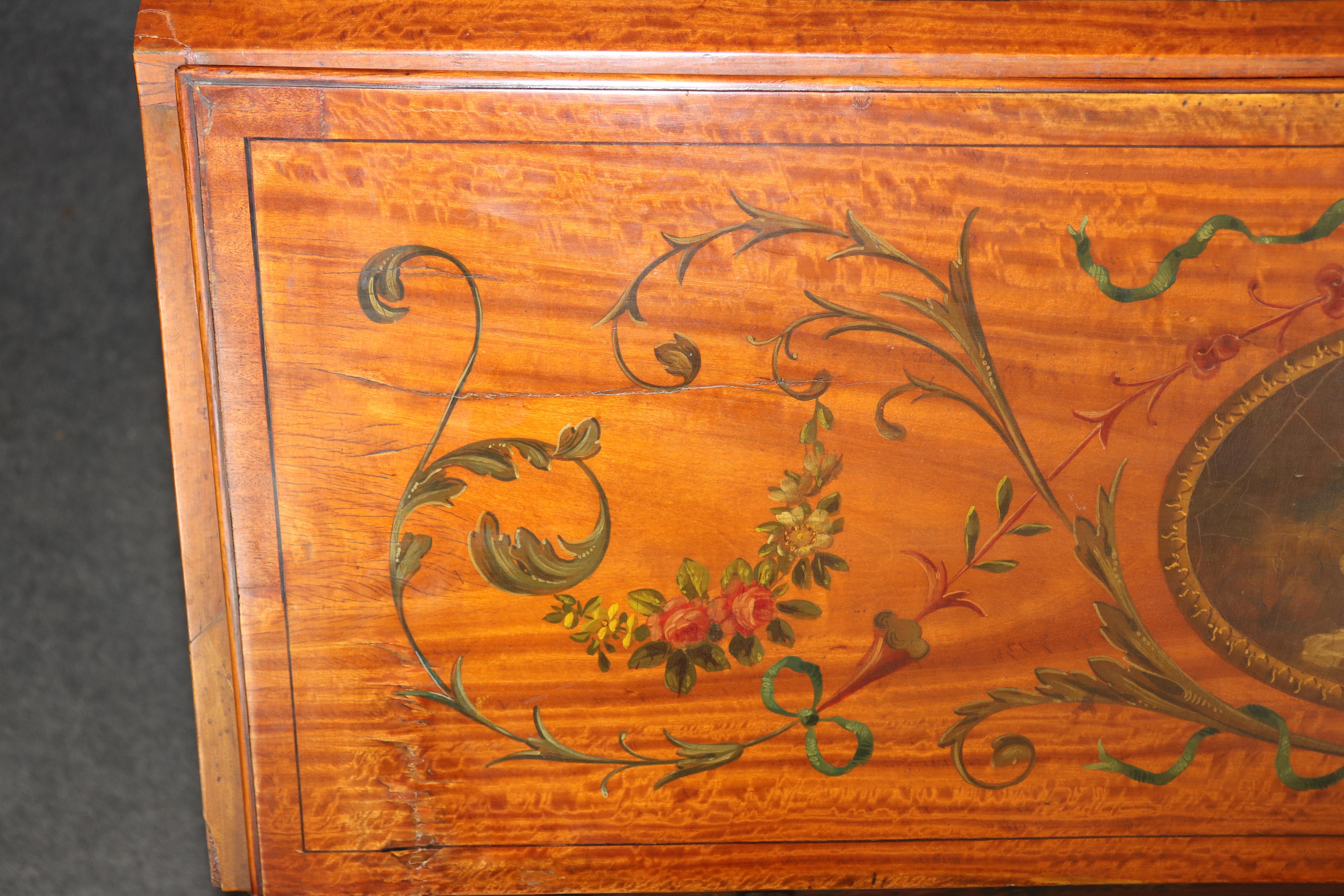 Fantástico Escritorio Secretario de Tapa Inclinada de Madera Satinada Decorado con Pintura Inglesa Adams en venta 7