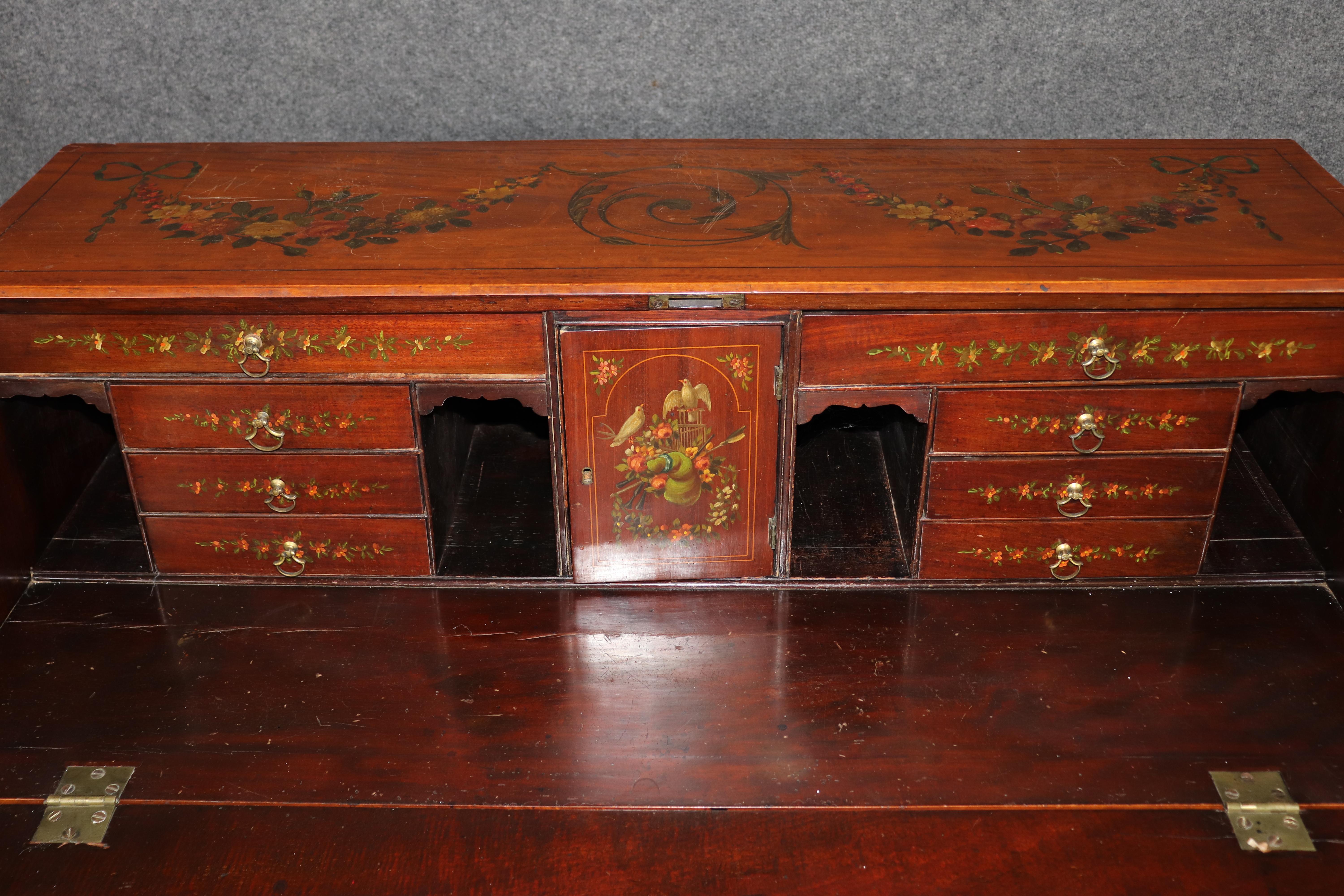 Fantástico Escritorio Secretario de Tapa Inclinada de Madera Satinada Decorado con Pintura Inglesa Adams Inglés en venta