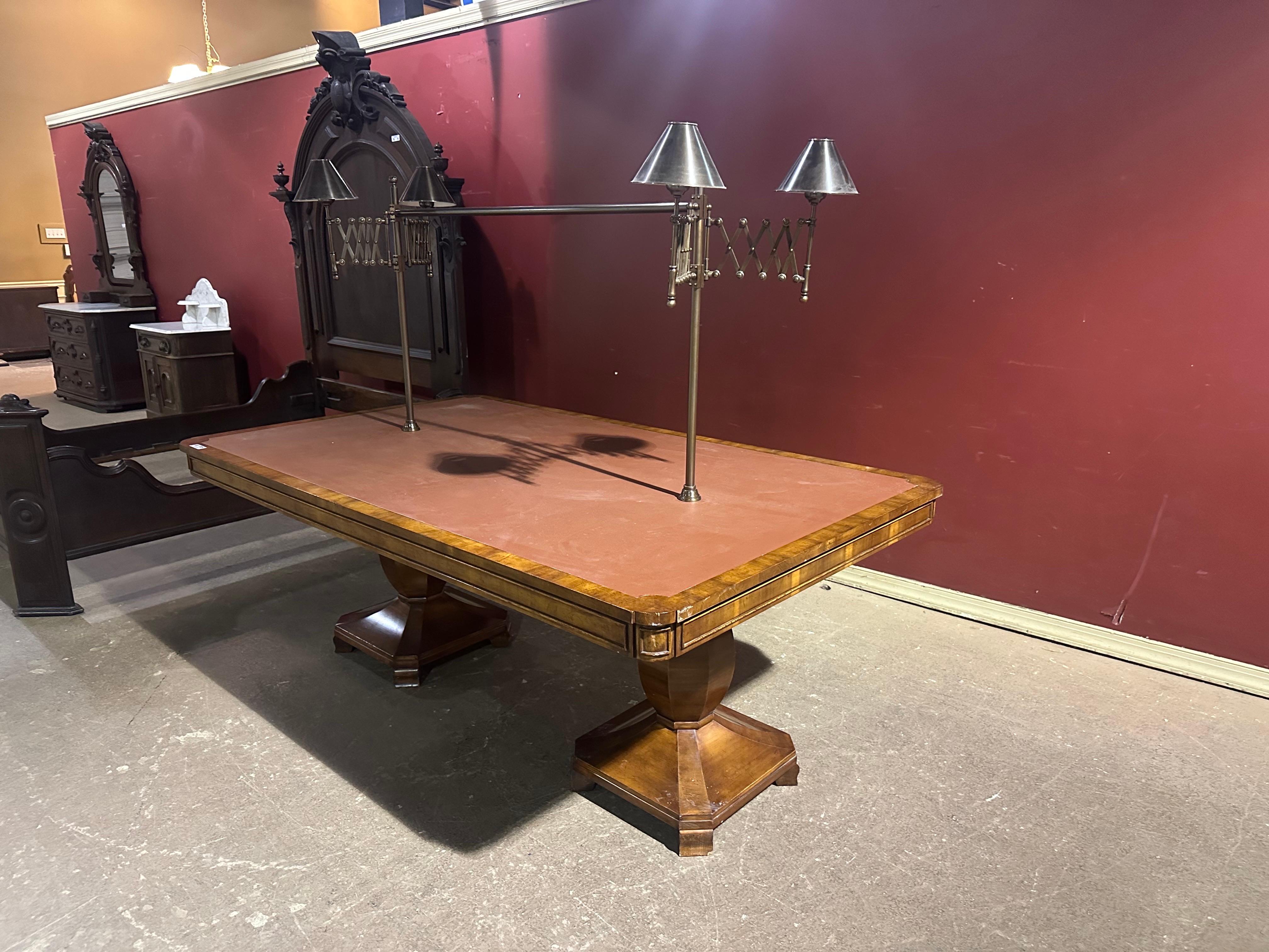 Fantastischer englischer Bibliothekstisch aus Eibenholz mit beweglichen Akkordeon-Lampen aus Messing im Angebot 9