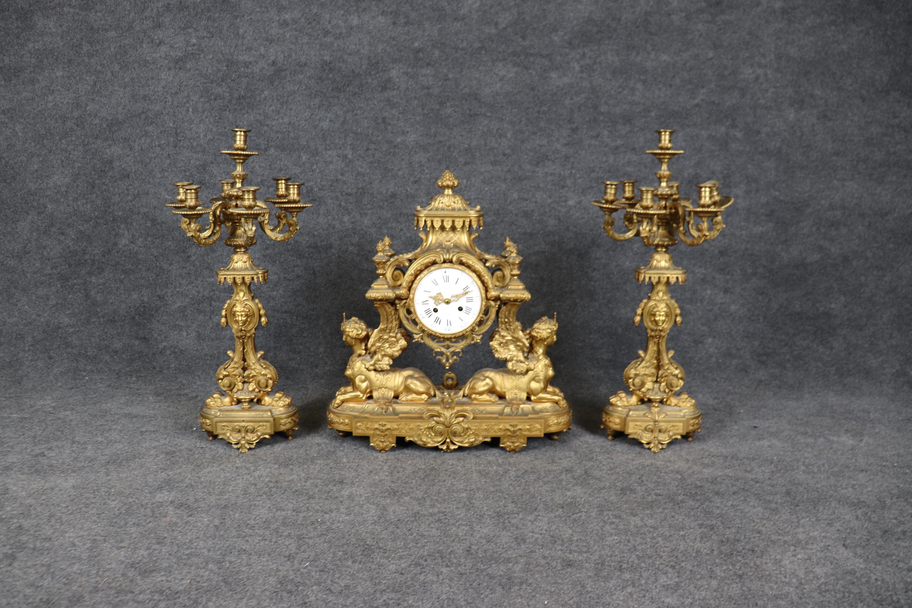 Fantastisches figurales Maiden-Sphinx-Uhr-Set im französischen Empire-Stil des 19. Jahrhunderts im Angebot 1