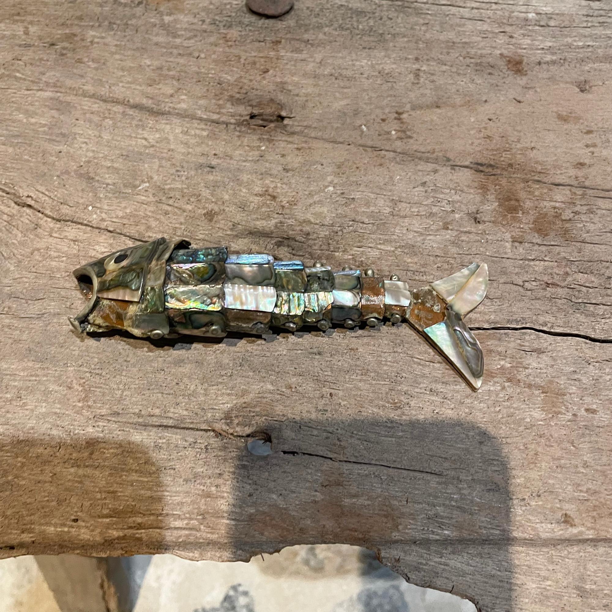 Fantastico apribottiglie a forma di pesce in pietra d'abalone di Los Castillo Taxco Mexico anni '70 in vendita 6