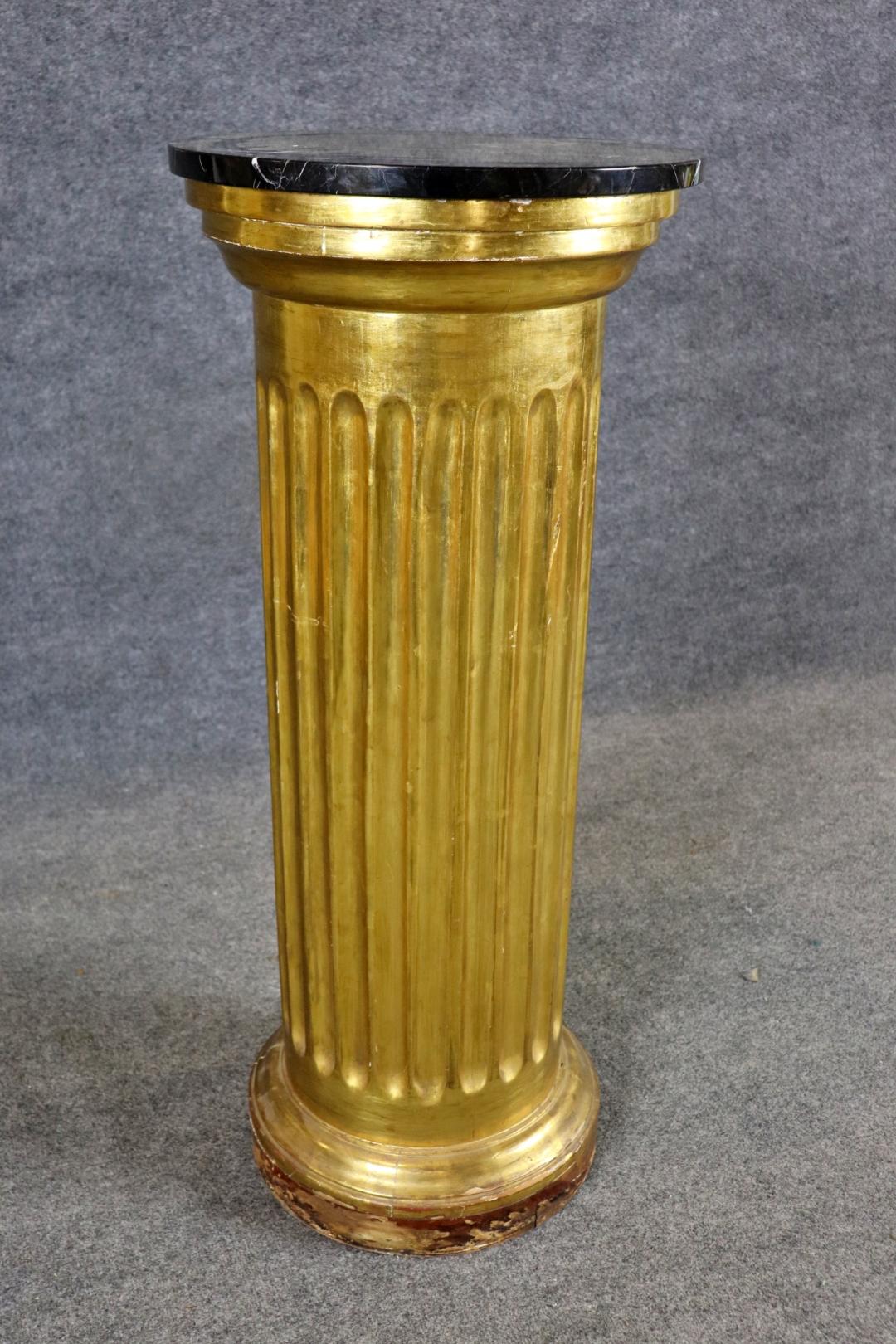 Fantastic Fluted Ionic Giltwood Columnal Italian Marble Top Pedestal For Sale 2