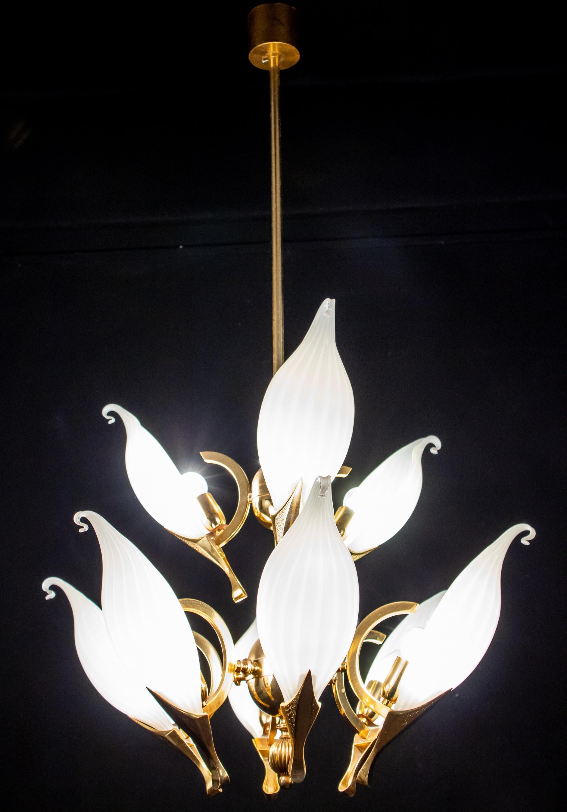 Italian Fantastic Franco Luce for Seguso Murano Glass and Brass Chandelier, 1970s For Sale