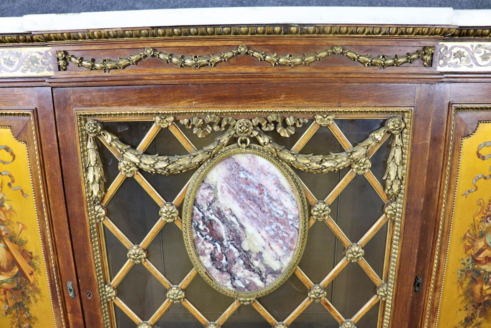 Fantastica credenza francese con colonna in marmo montata su bronzo e piano in marmo in vendita 8