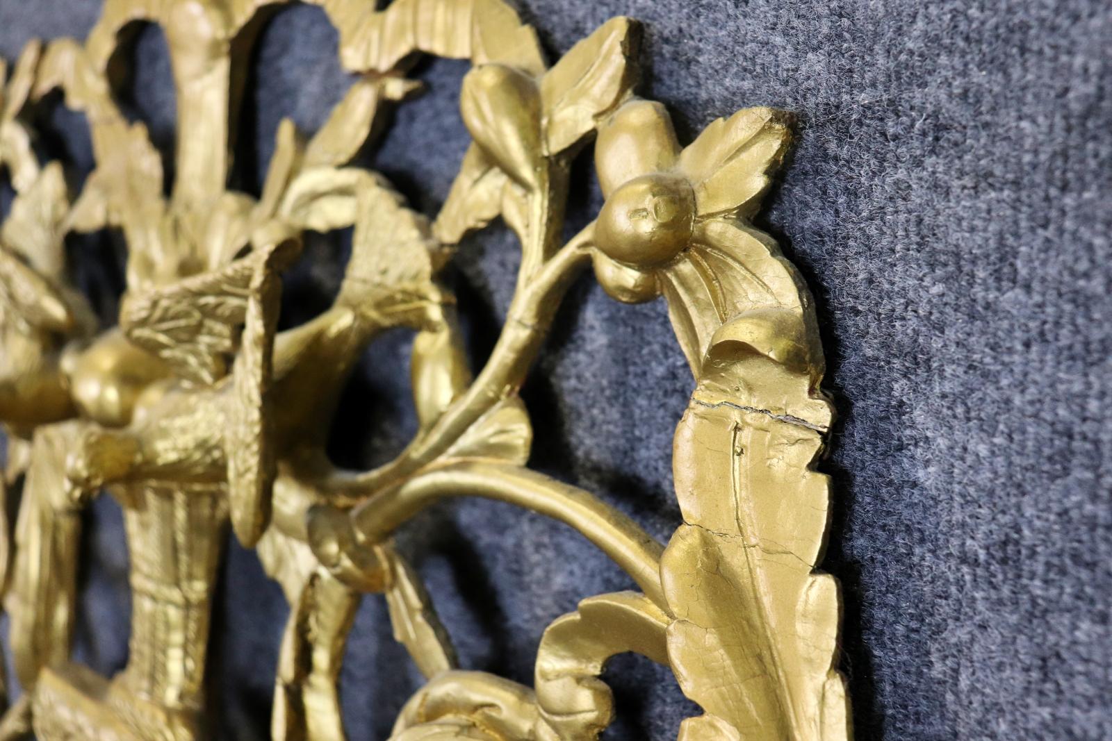 Fantastique miroir mural ancien Louis XV français sculpté en vente 2