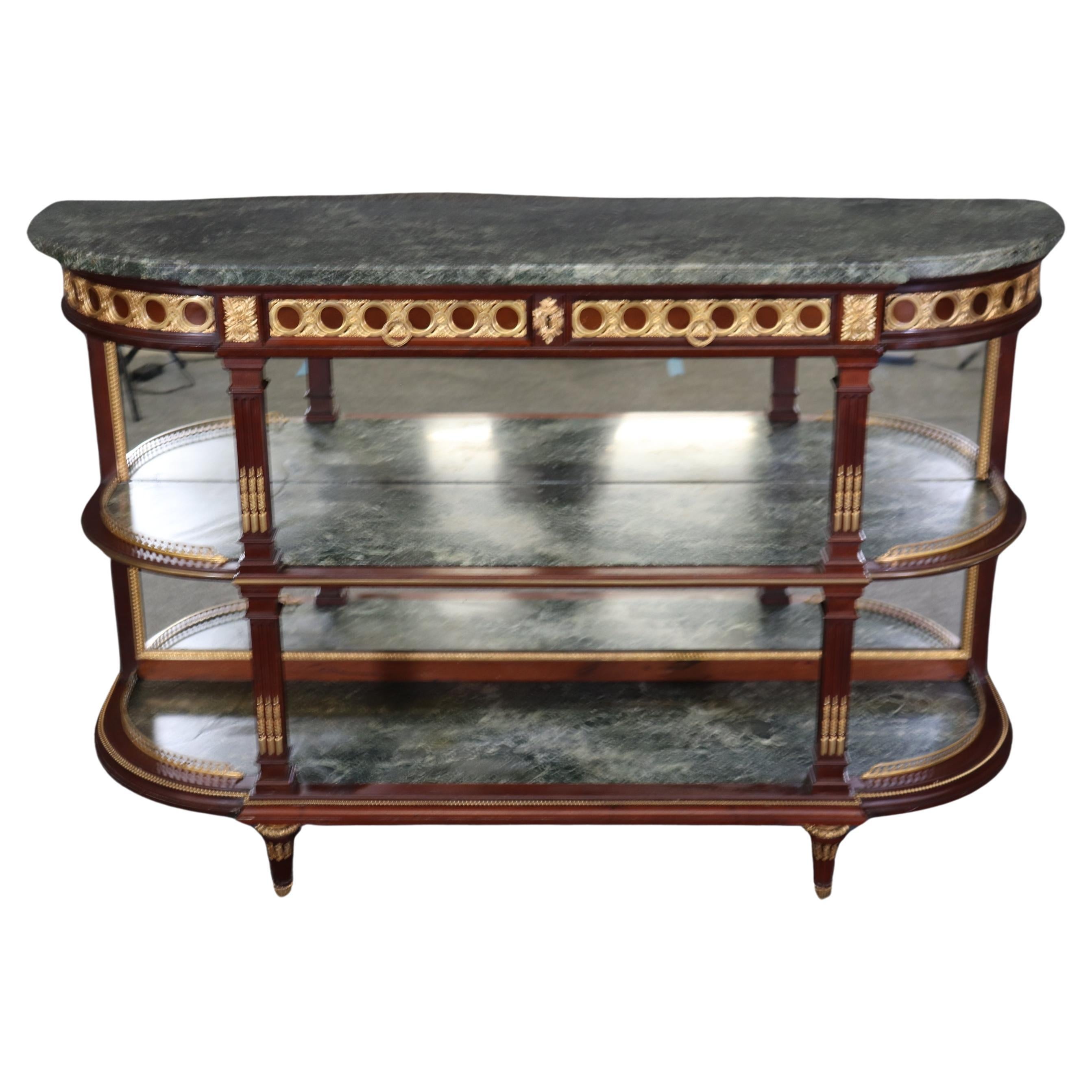 Fantastique buffet français Louis XVI monté en marbre doré et bronze en vente
