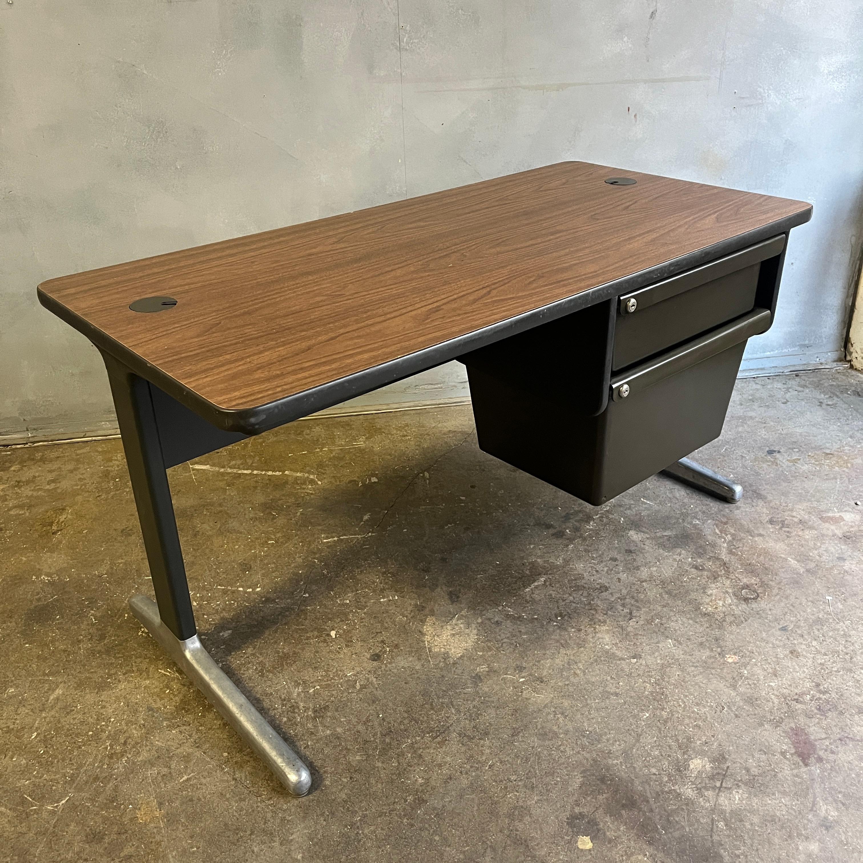 Fantastic George Nelson Office Suite Desk and Return 8