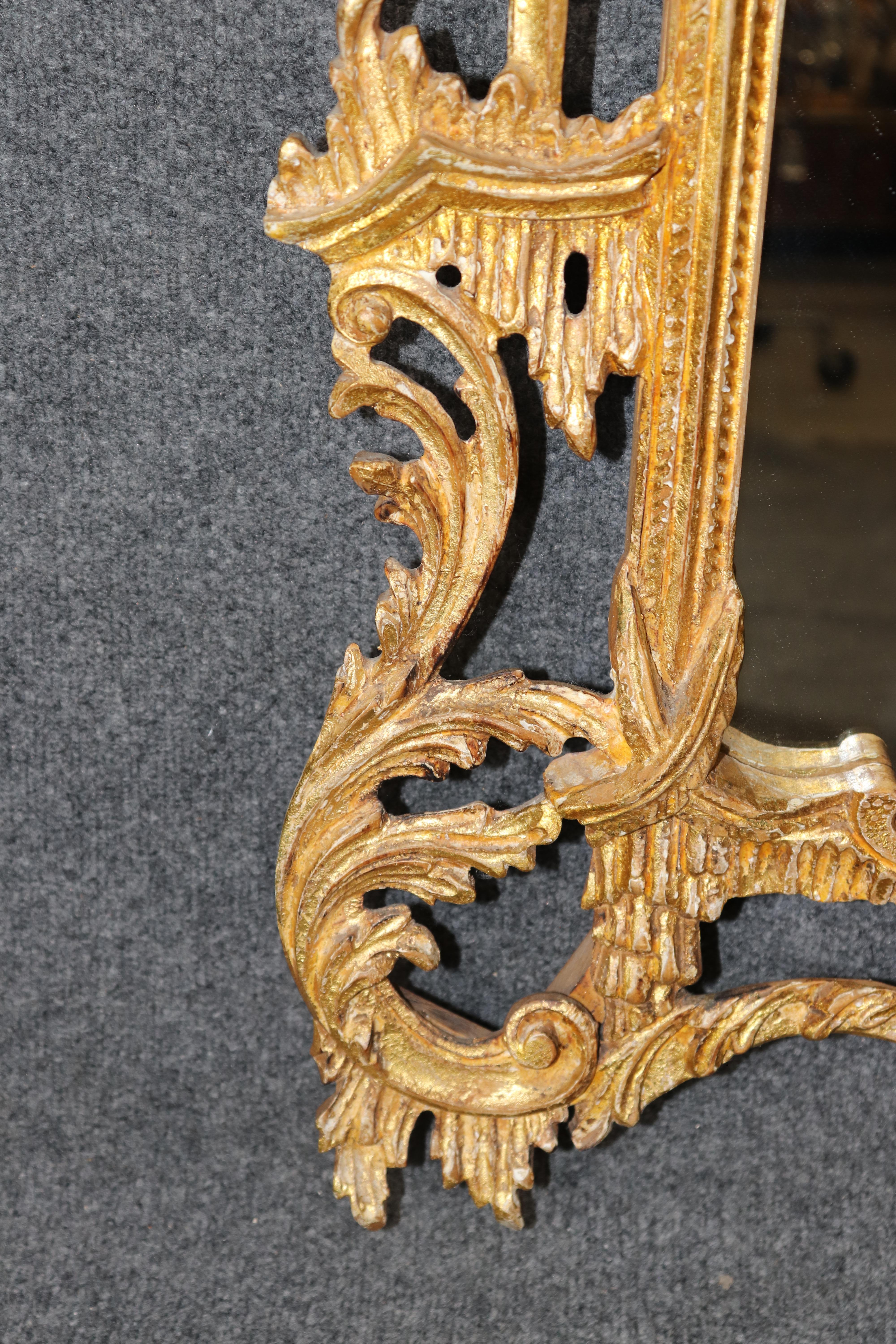 Faggio Fantastico specchio da parete in legno dorato Chippendale cinese di manifattura italiana in vendita