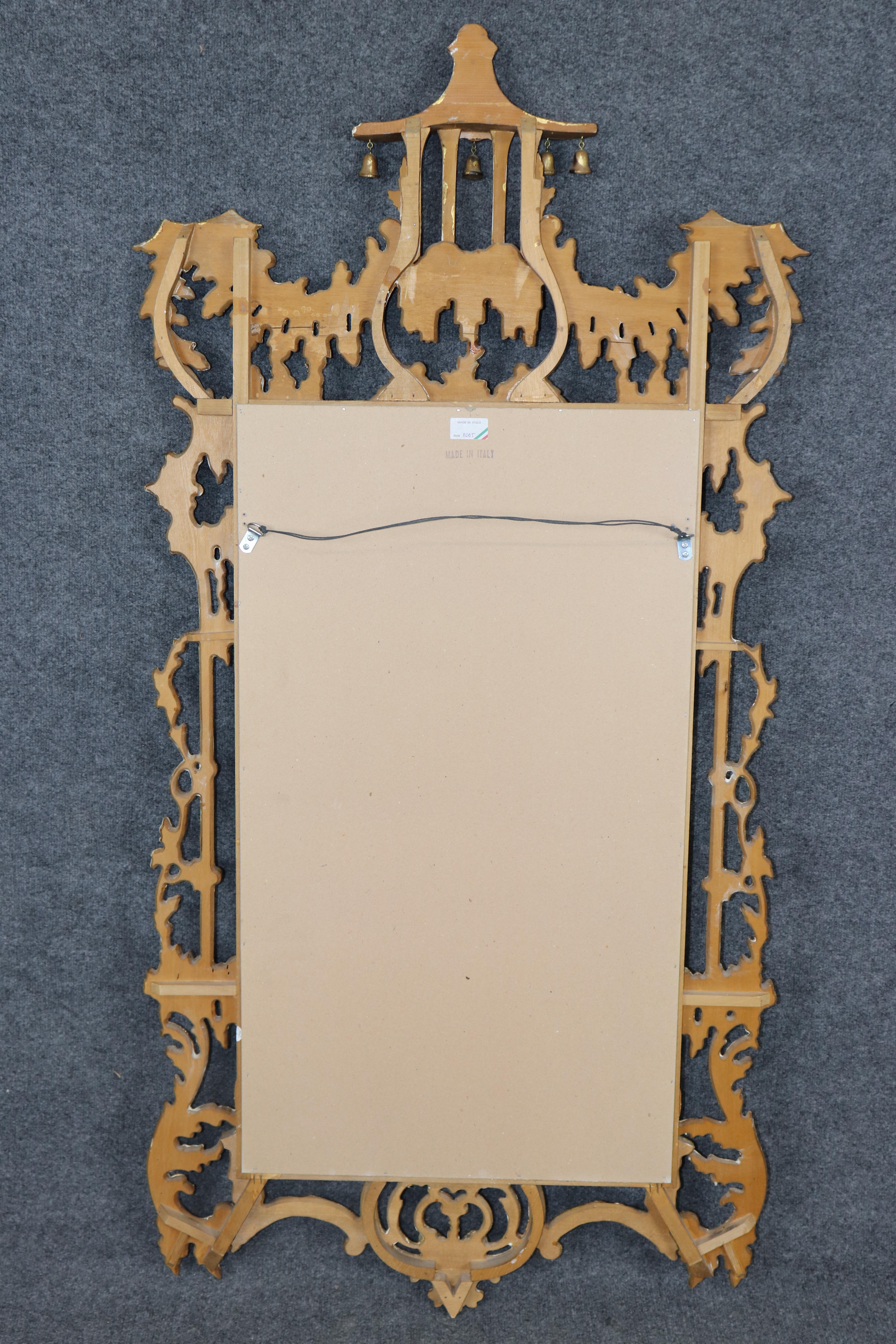 Fantastico specchio da parete in legno dorato Chippendale cinese di manifattura italiana in vendita 3