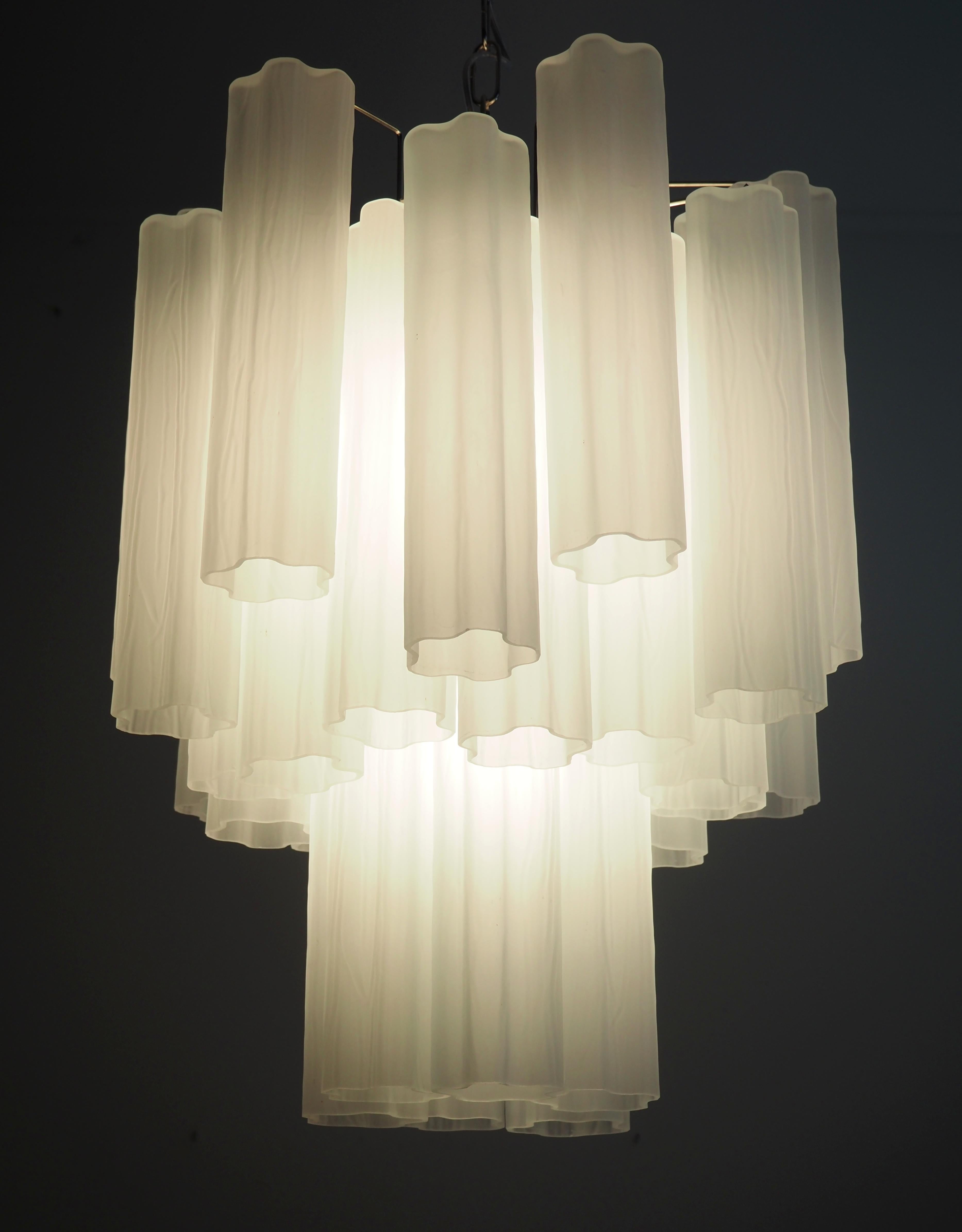 Vetro soffiato Fantastic Glass Tube Chandelier - 30 etched glass tube in vendita