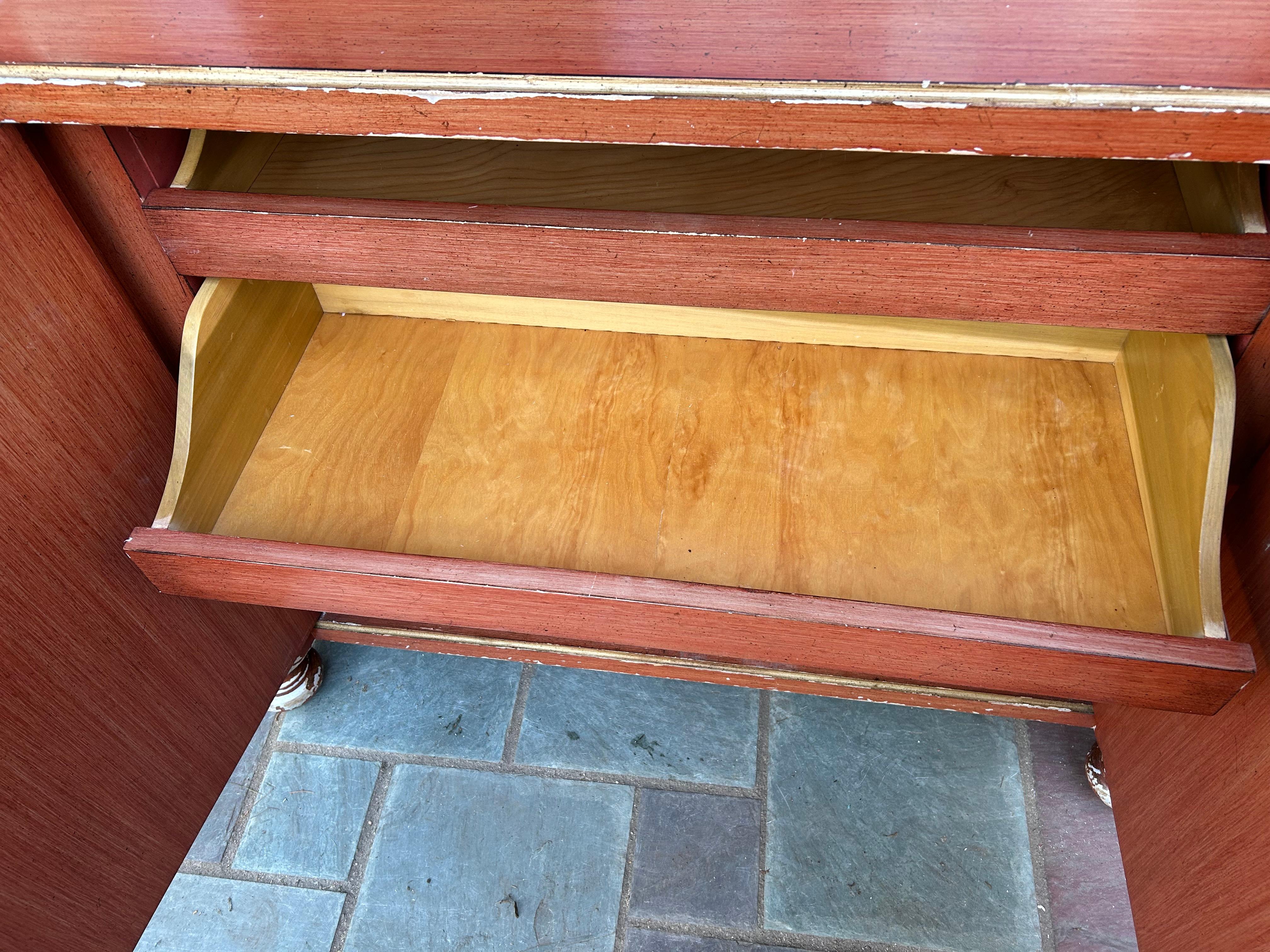 Fantastische Gothic-Anrichte im spanischen Revival-Stil aus der Mitte des Jahrhunderts (Holz) im Angebot