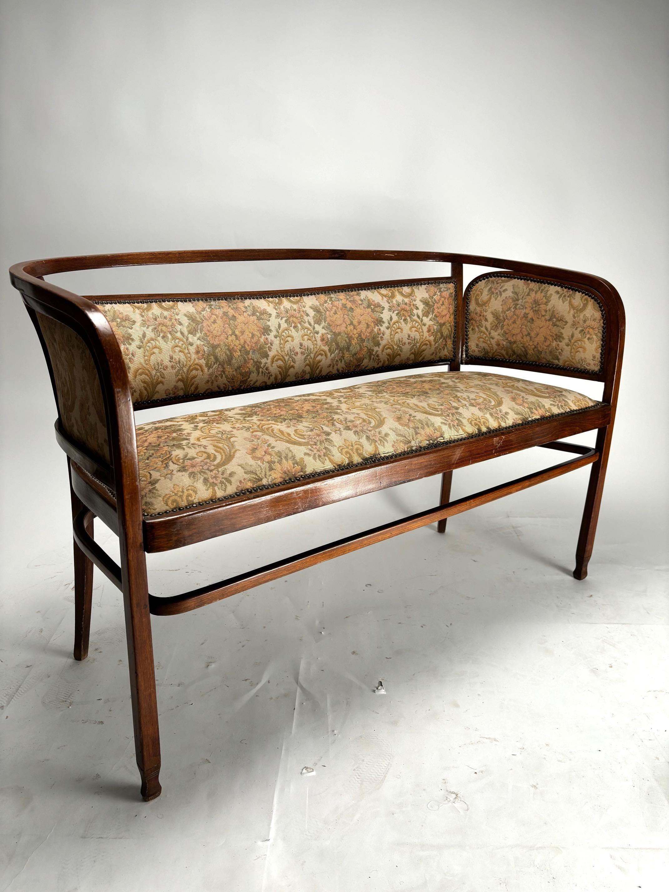 Fantastic Gustav Siegel 716 Sofa, J.J. Kohn, Vienna Secession 1900s Italiano en venta