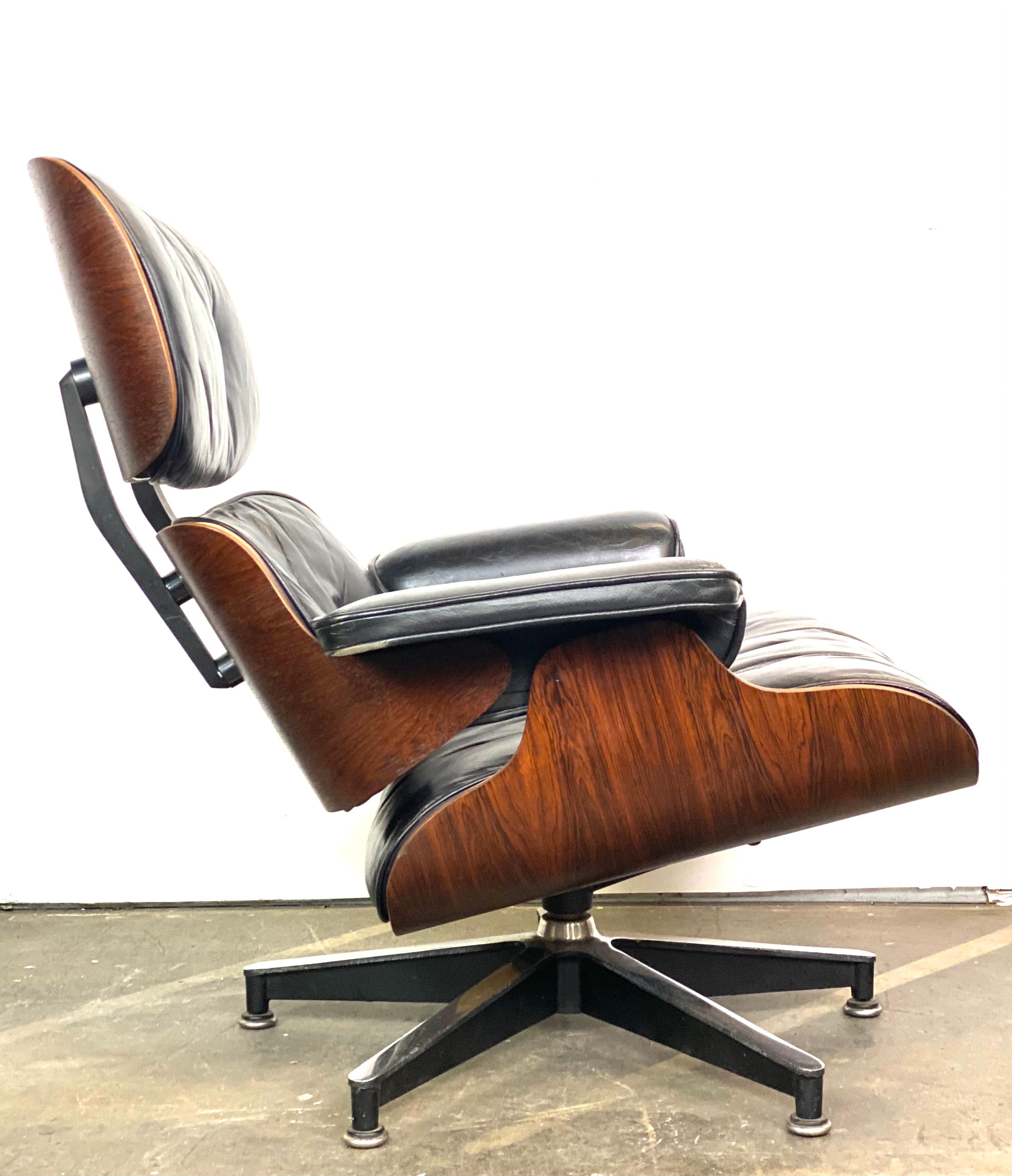 Fantastic Herman Miller Eames Lounge Chair and Ottoman 3